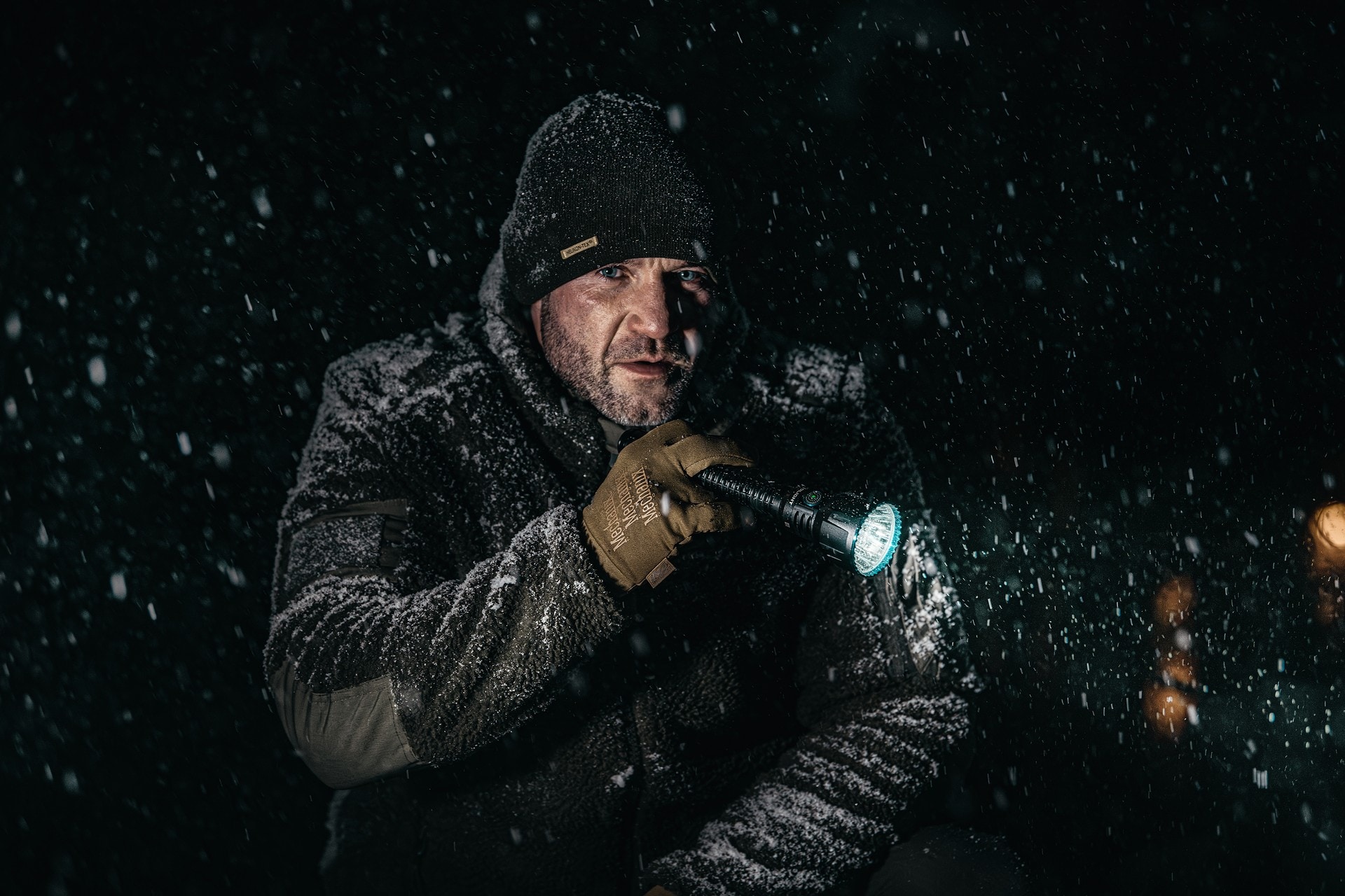 Taktická a pátrací svítilna Olight Javelot Turbo - dosah 1300 m