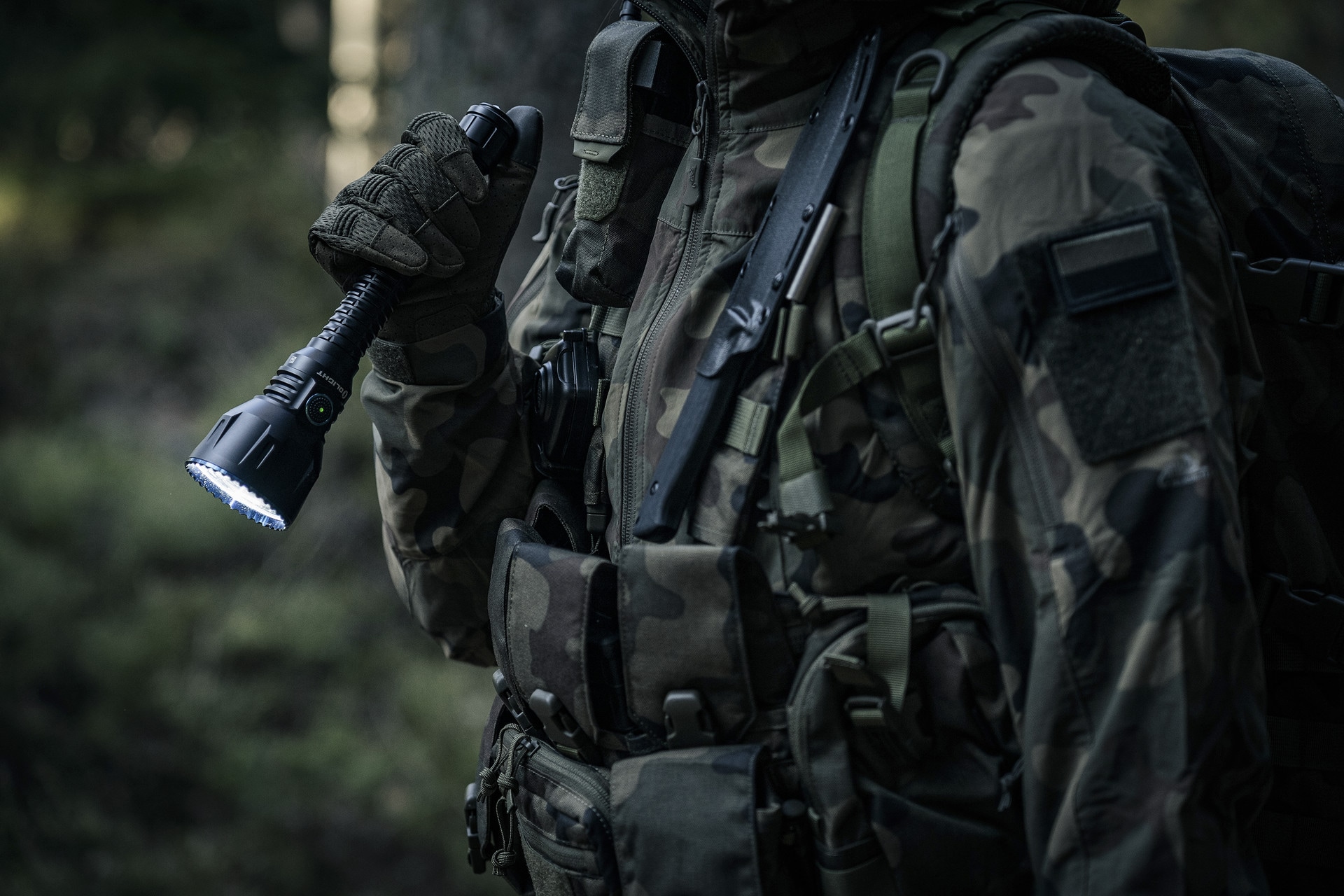 Taktická a pátrací svítilna Olight Javelot Turbo - dosah 1300 m