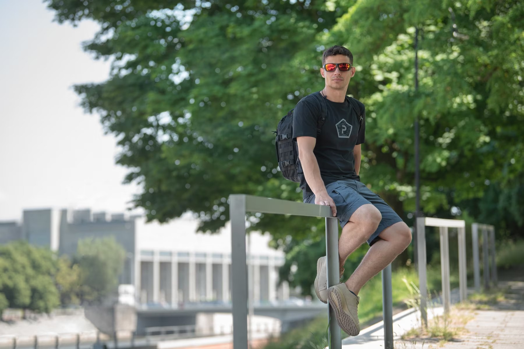 OPC Pro Sport Everest Blk Mat Red Smoke Revo polarizované sluneční brýle