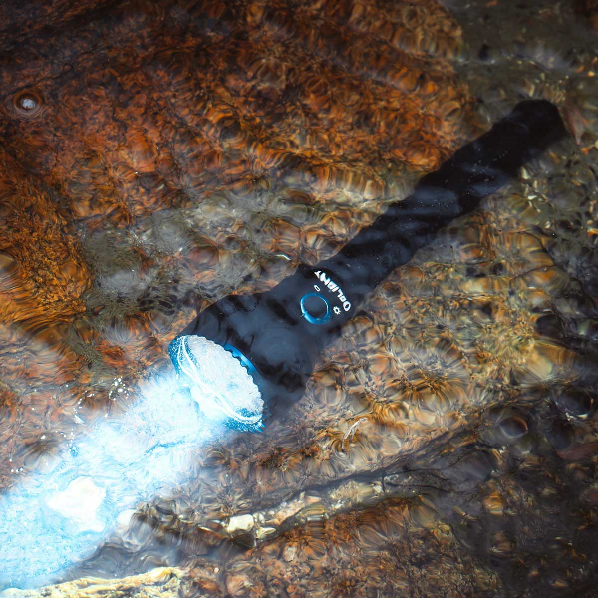 Olight - Javelot Pro 2 - Taktische Suchscheinwerfer Black - 2500 Lumen