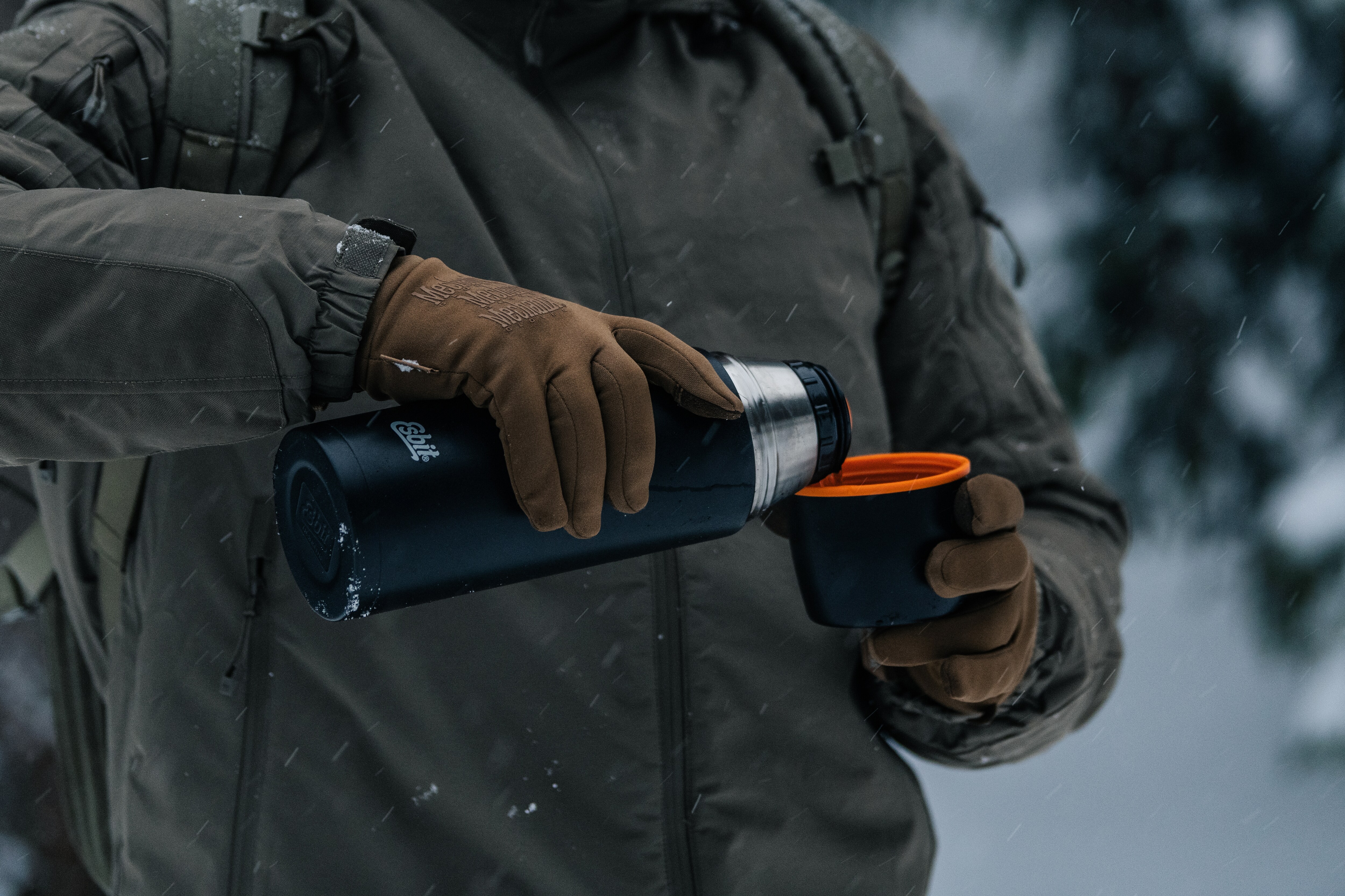 Esbit - Vacuum Flask - Thermoskanne - 1l