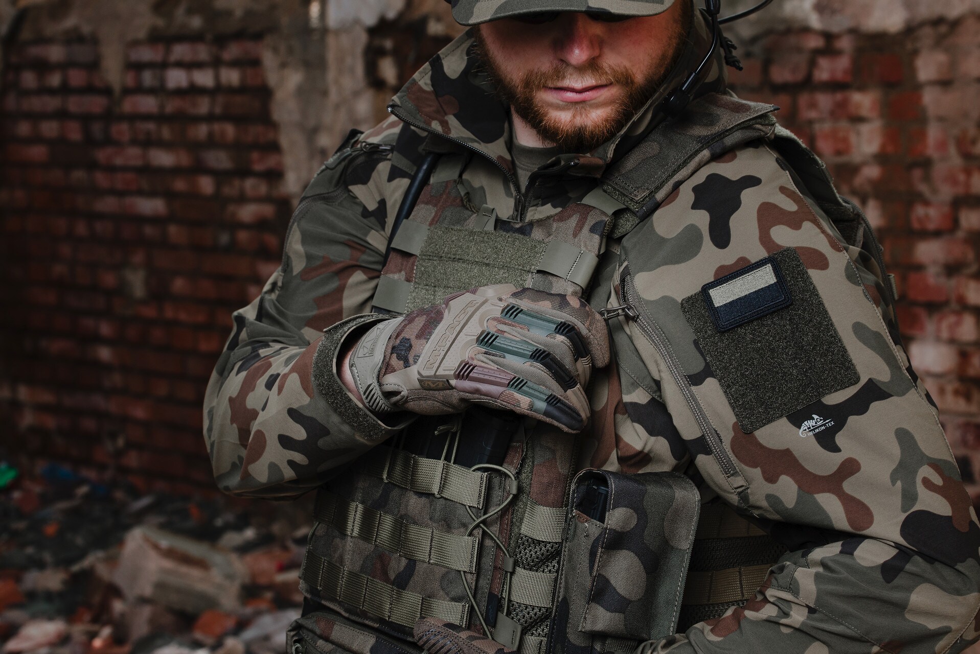 Helikon - Modulare taktische Schutzweste Guardian Military Set für Platten L - wz.93 Pantera PL Woodland