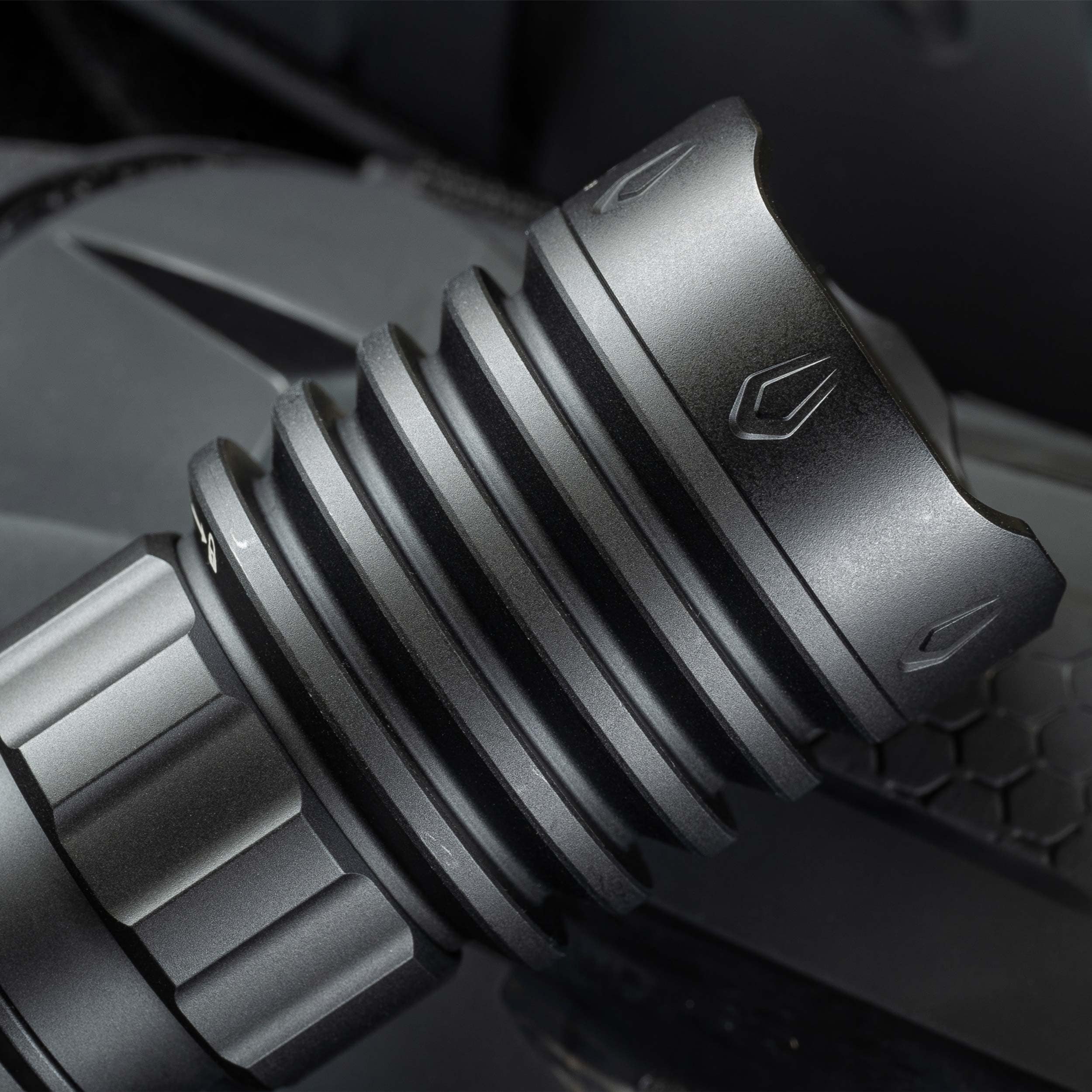 Olight - Warrior X 4 - Taktische Taschenlampe 2600 Lumen - Matte Black