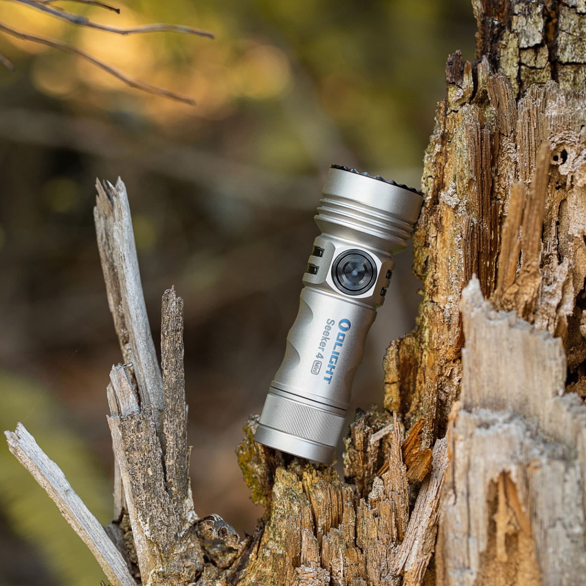 Olight - Seeker 4 Mini Cool White - Taktische Taschenlampe Limited Edition Ti - 1200 Lumen