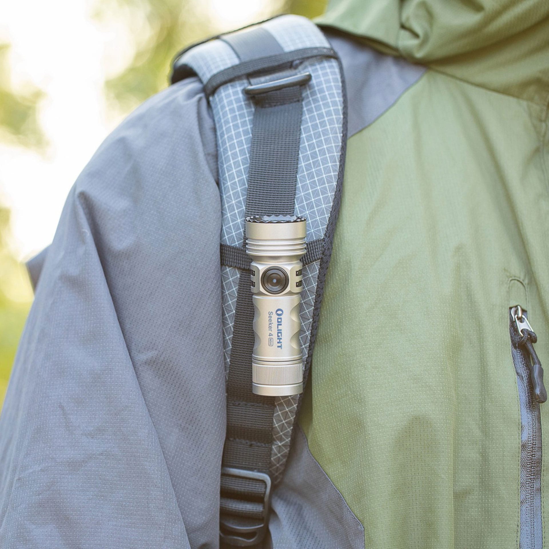Olight - Seeker 4 Mini Cool White - Taktische Taschenlampe Limited Edition Ti - 1200 Lumen