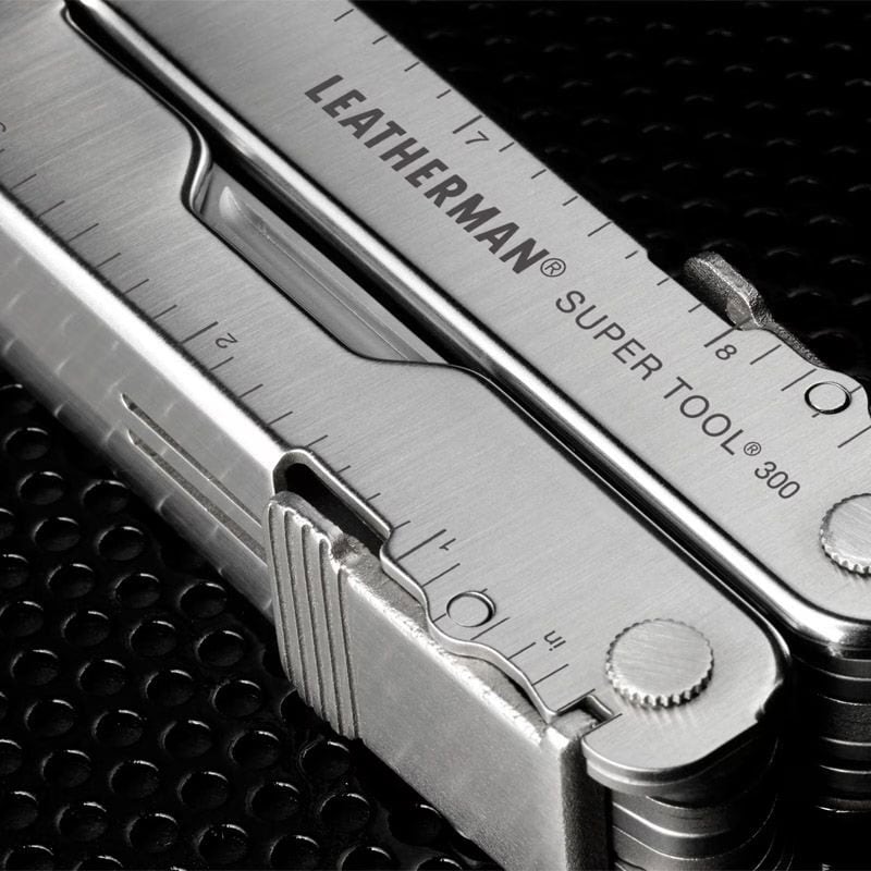 Leatherman - Super Tool 300 Multitool mit Holster