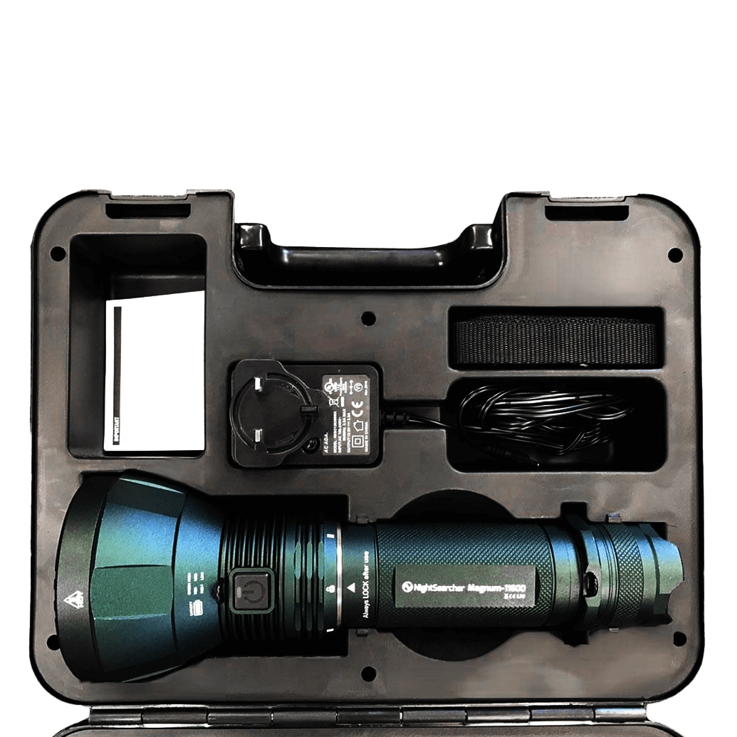 NightSearcher - Magnum Taschenlampe - 11600 Lumen