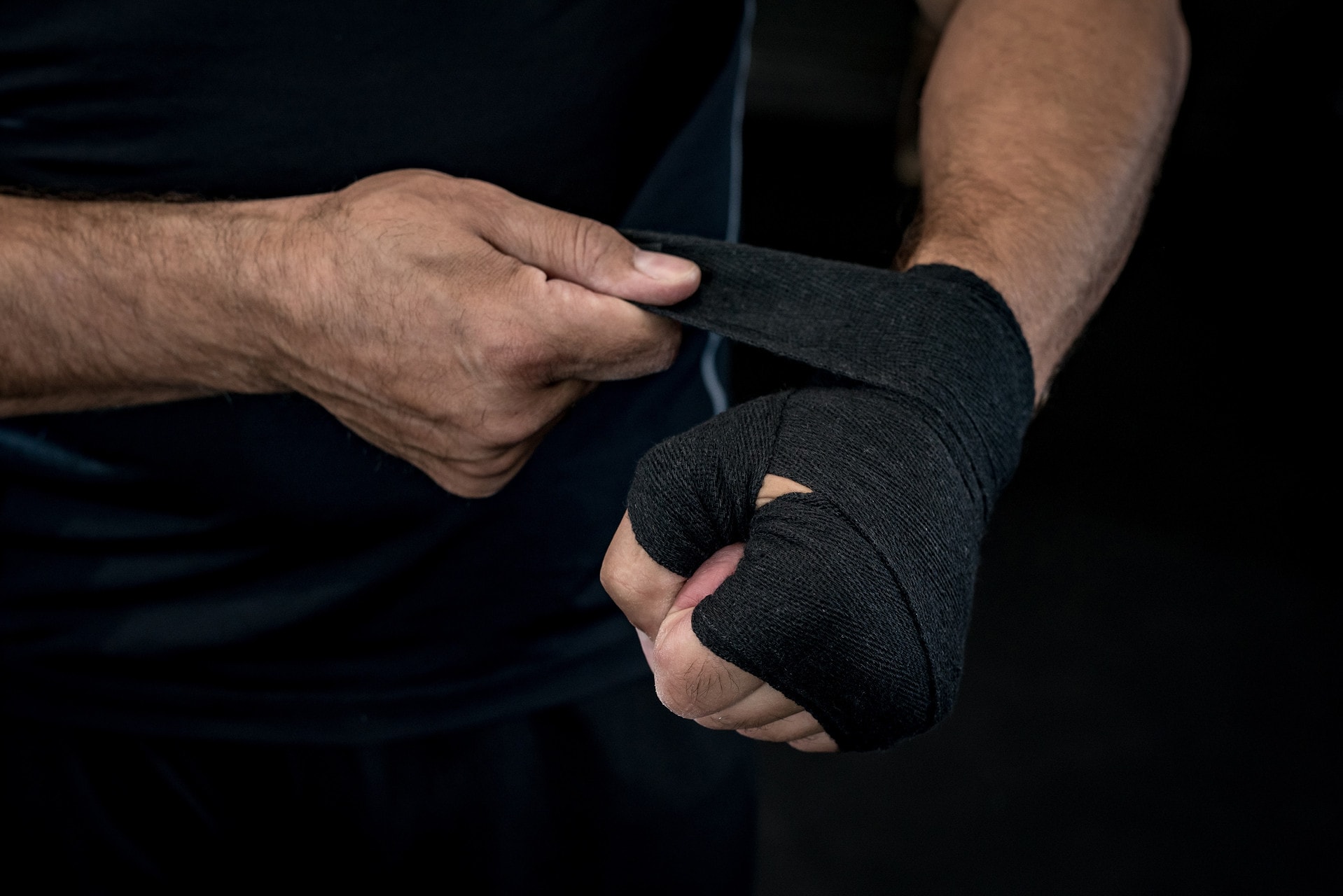 DBX Bushido - Boxbandagen für Hände und Handgelenke 2 x 2 m - Schwarz