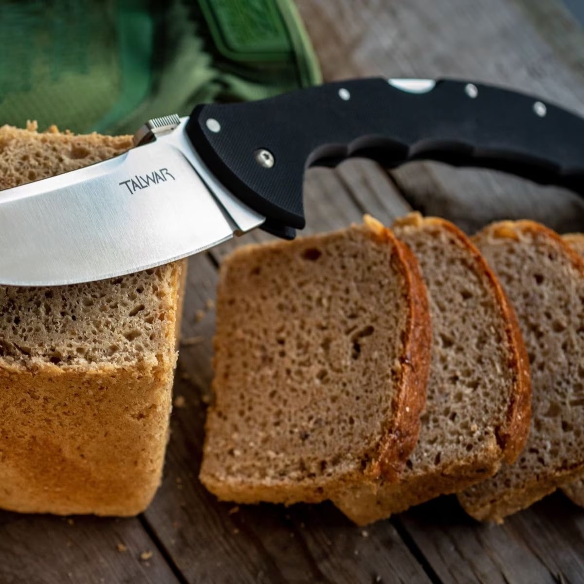 TM - Militärischesr Roggenbrot mit einer Haltbarkeitsdauer von bis zu 24 Monaten - 12 x 700 g