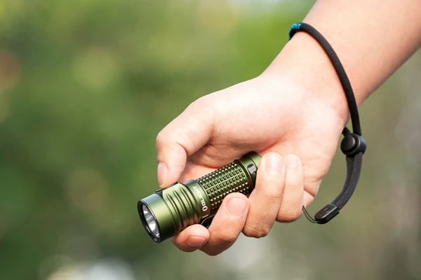 Olight  - Baton Turbo OD Green Akku-Taschenlampe - 1000 Lumen