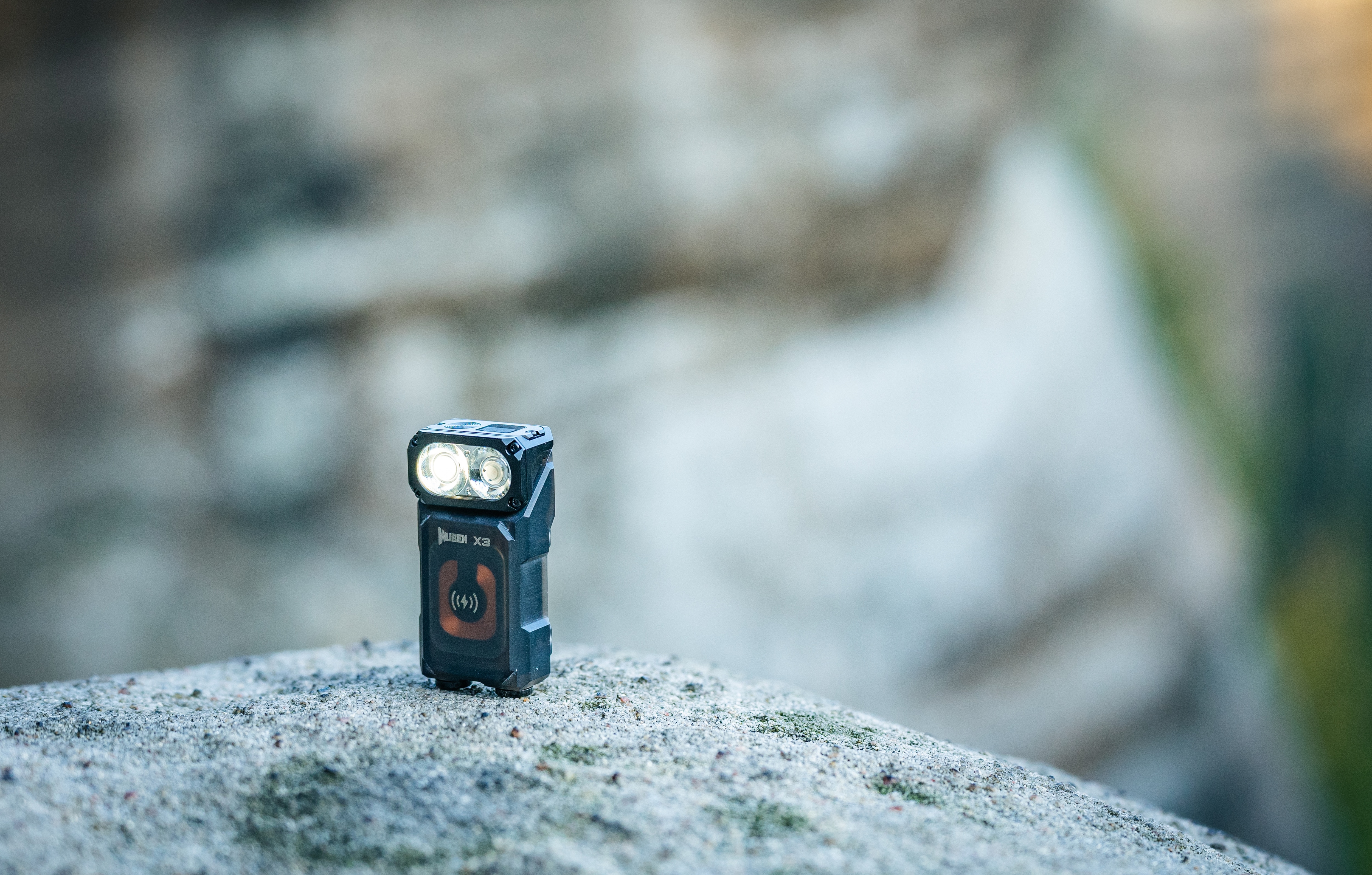 Wuben X3 Pro Black + Aluminum Charging Box Taschenlampe - 700 Lumen