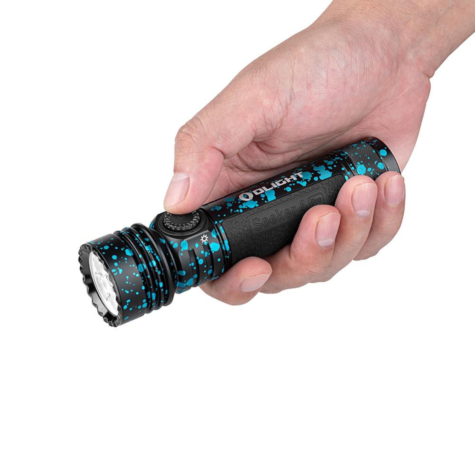 Olight - Seeker 4 Pro Cool White Deep Ocean - taktischer Suchscheinwerfer - 4600 Lumen