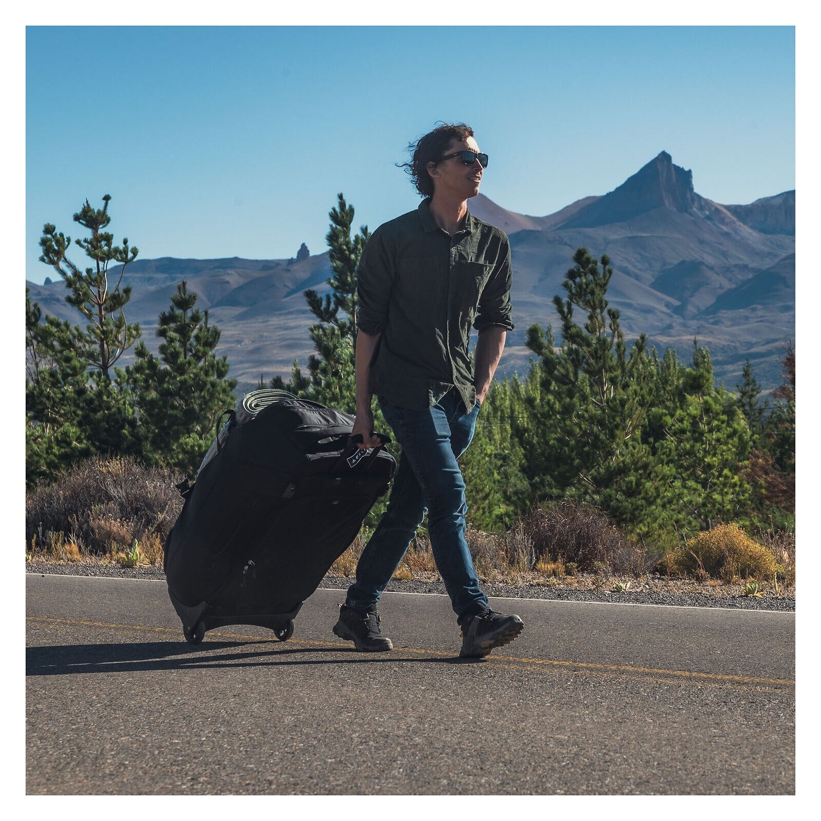 Osprey - Sojourn Shuttle Rollkoffer 100 l - Black