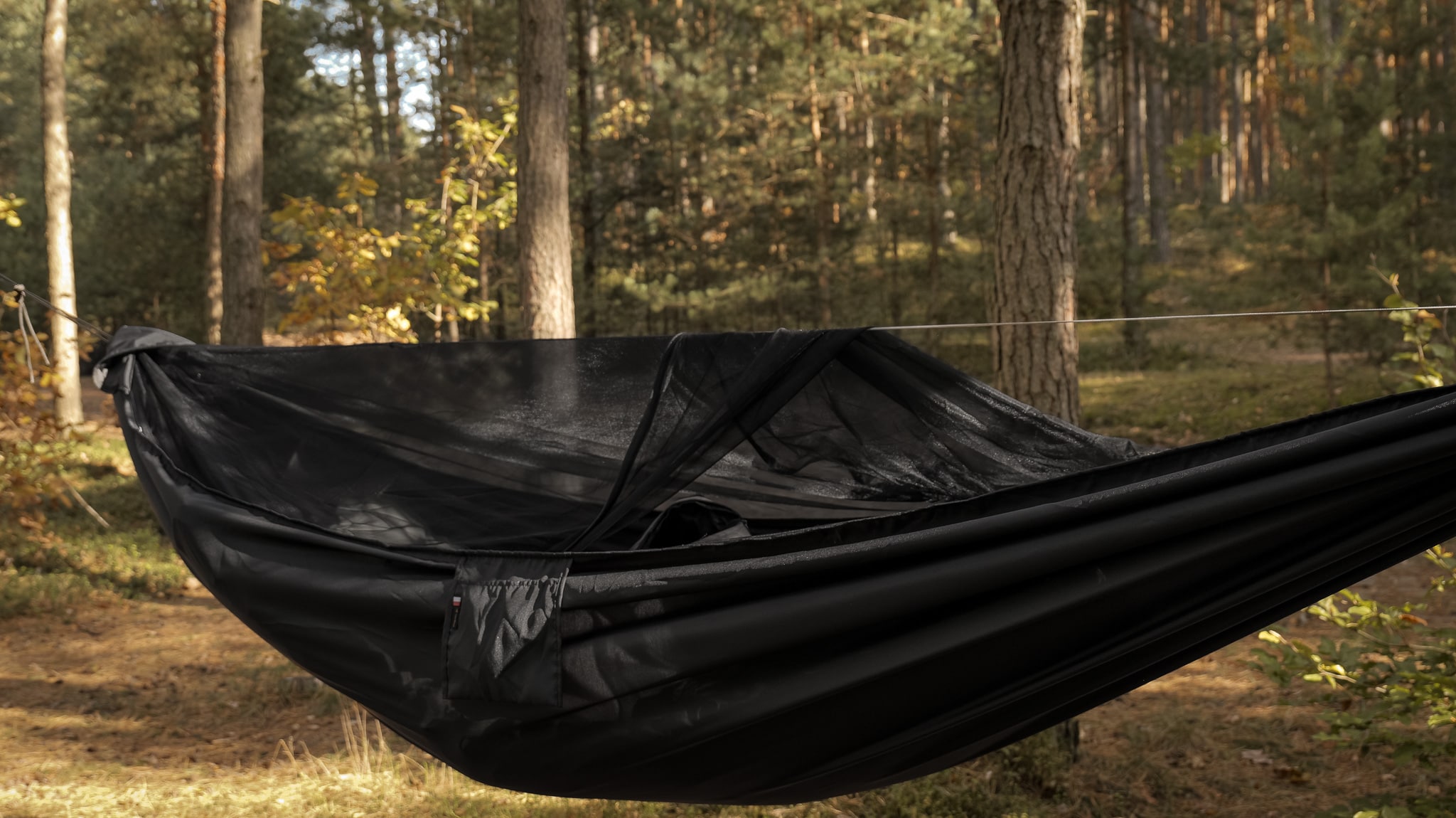 TigerWood - Libelle V2 Pocket Black - Ultraleichte Hängematte - mit Moskitonetz