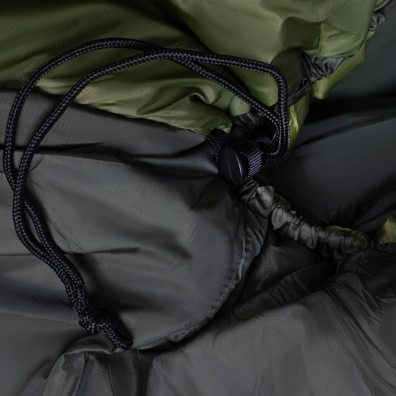 Alpinus - Ultralight Pro 1000 Schlafsack - Grün – rechts