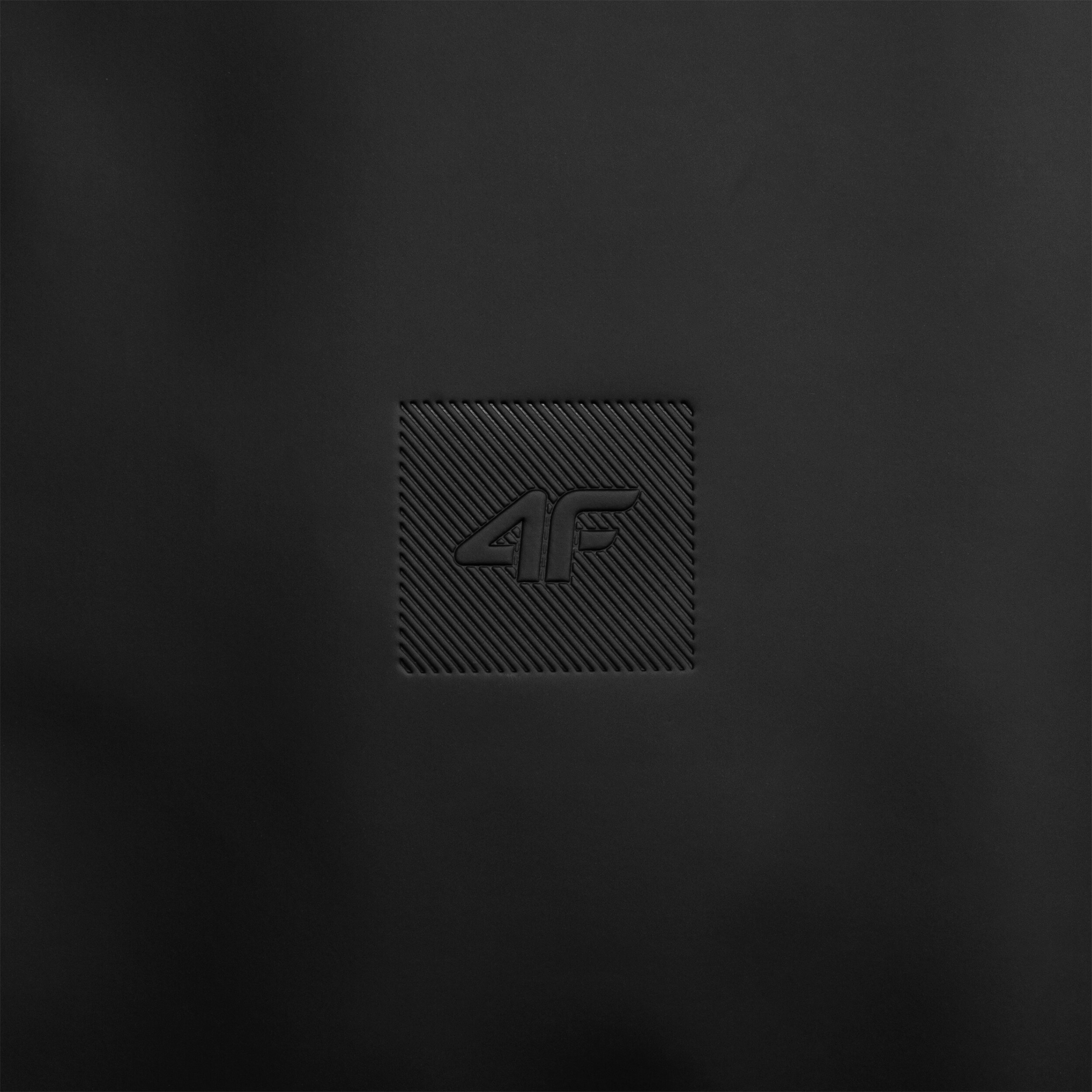 4F - U075 Umhängetasche - Tiefschwarz