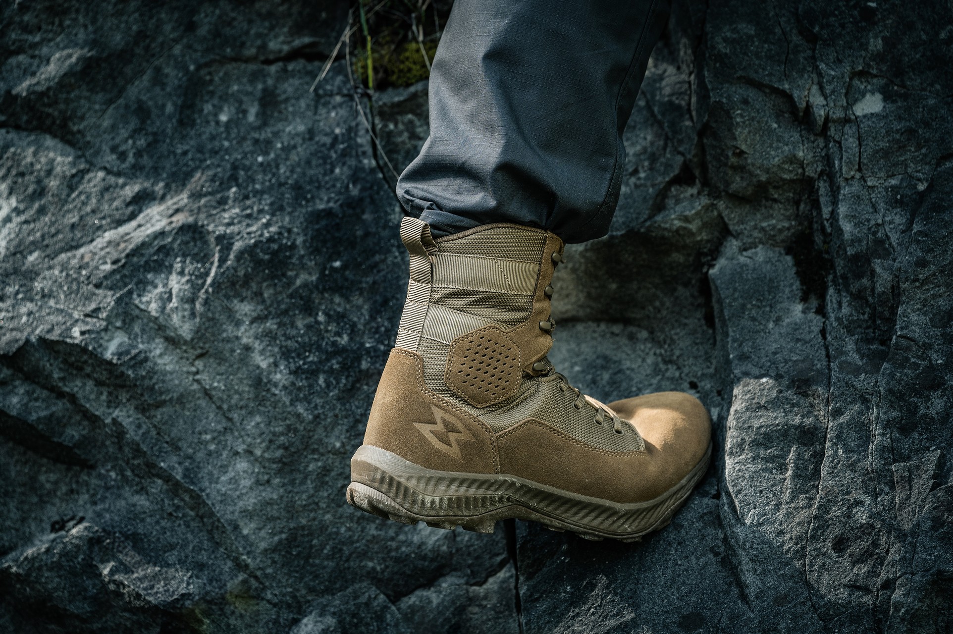 Garmont - T8 Falcon Regular taktische Schuhe - Coyote