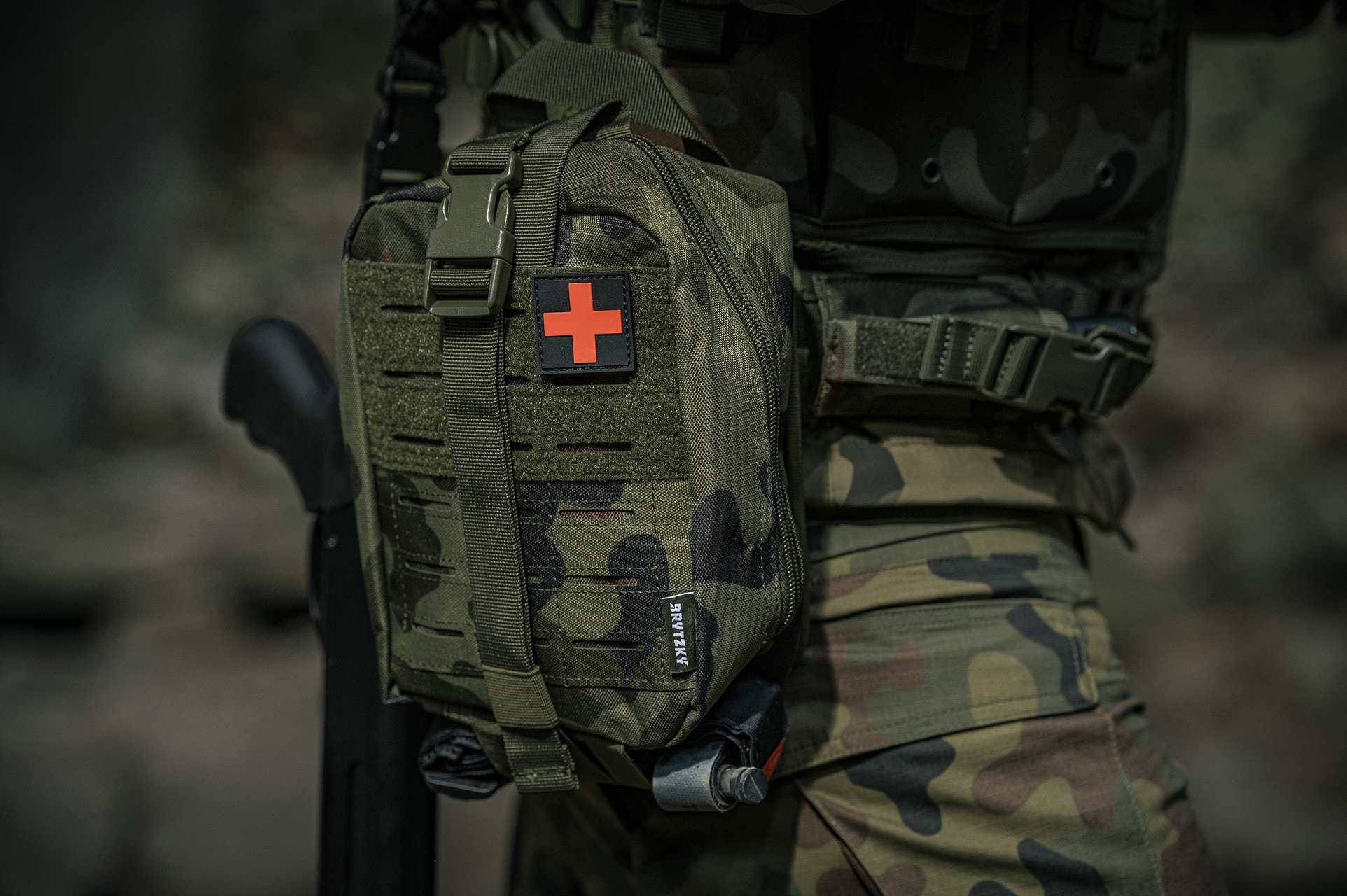 Brytzky Tactical - MOLLE IFAK taktische Erste-Hilfe-Tasche - wz.93 Pantera PL Woodland