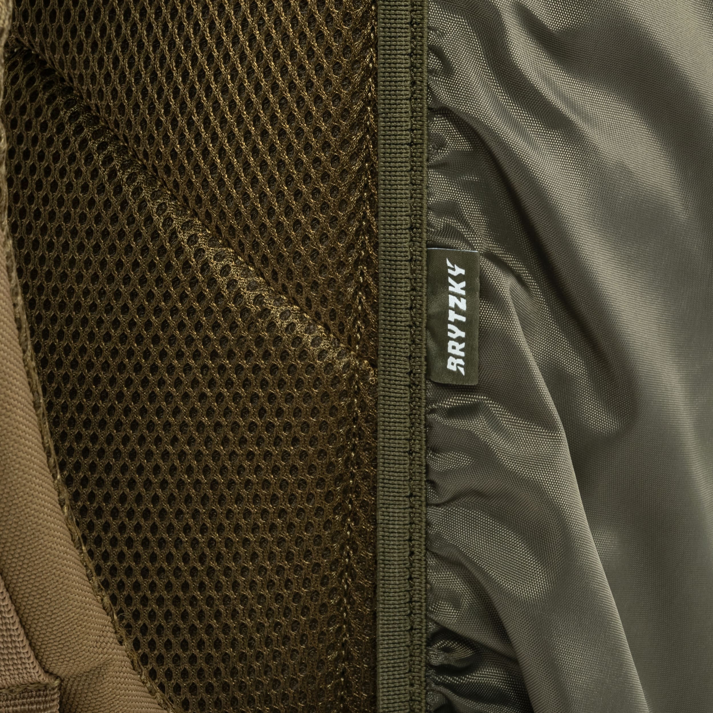 Brytzky Tactical - Small Cover 20-30 l - Wasserdichte Rucksackhülle - Olive