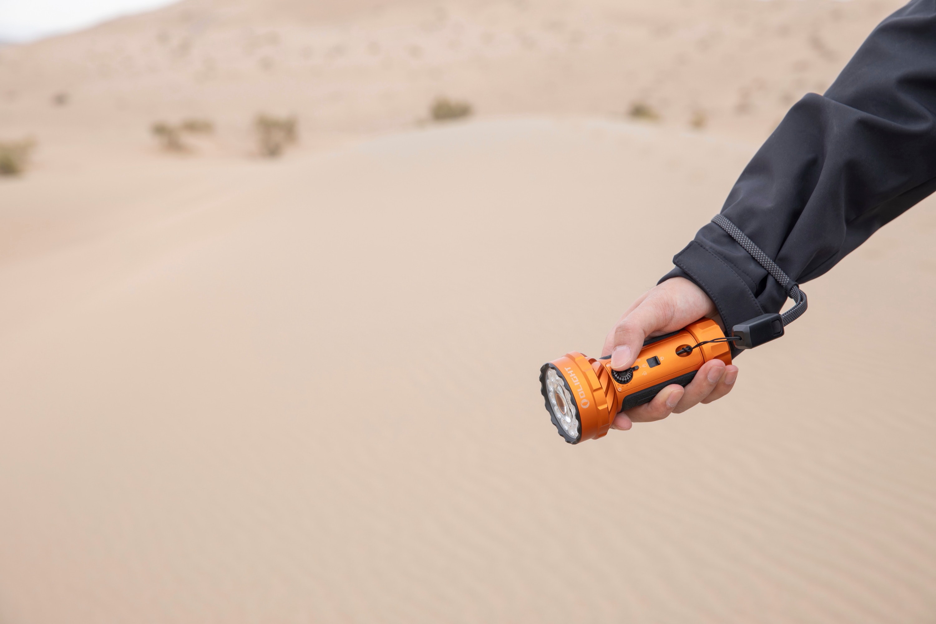 Olight - Marauder Mini 2 Orange Akku-Taschenlampe -10000 Lumen, Reichweite 750 m