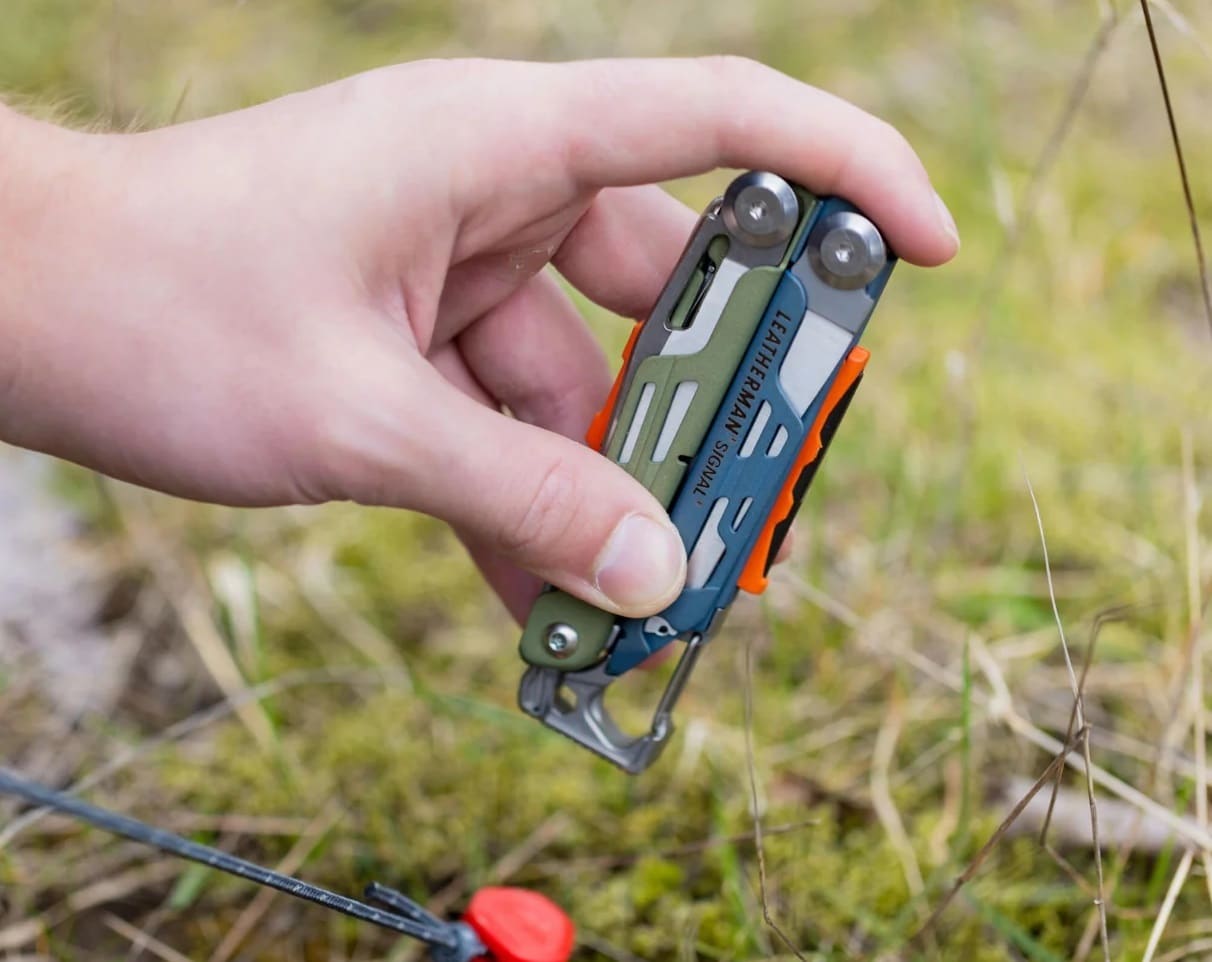 Leatherman - Signal Tundrascape Multitool mit Holster
