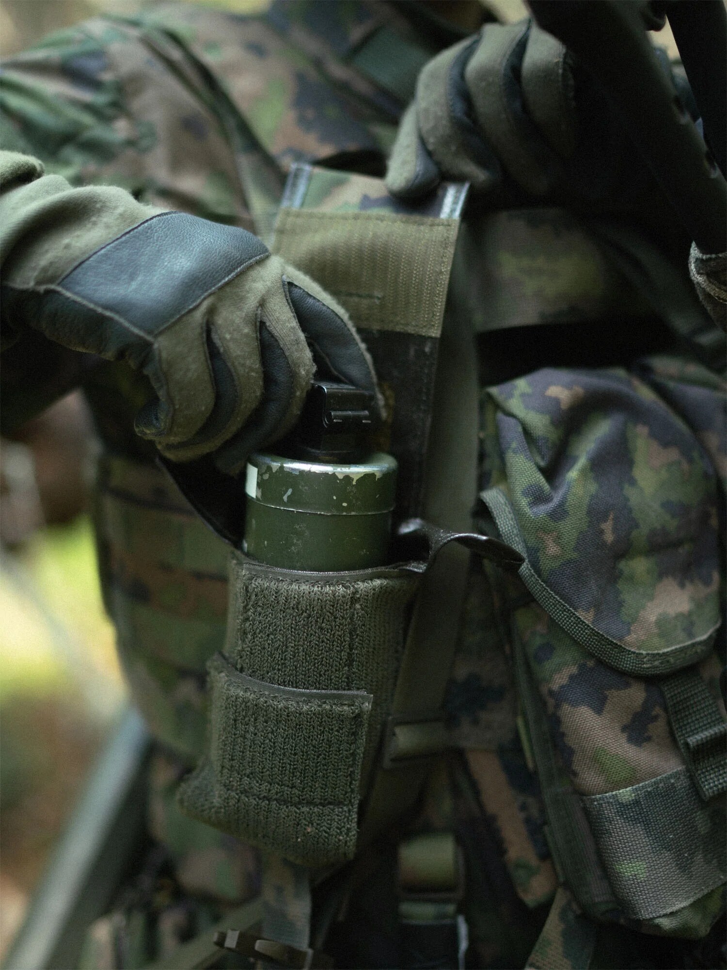 Savotta - Frag Smoke Pouch Granatentasche - M05 Finnish Woodland Camo