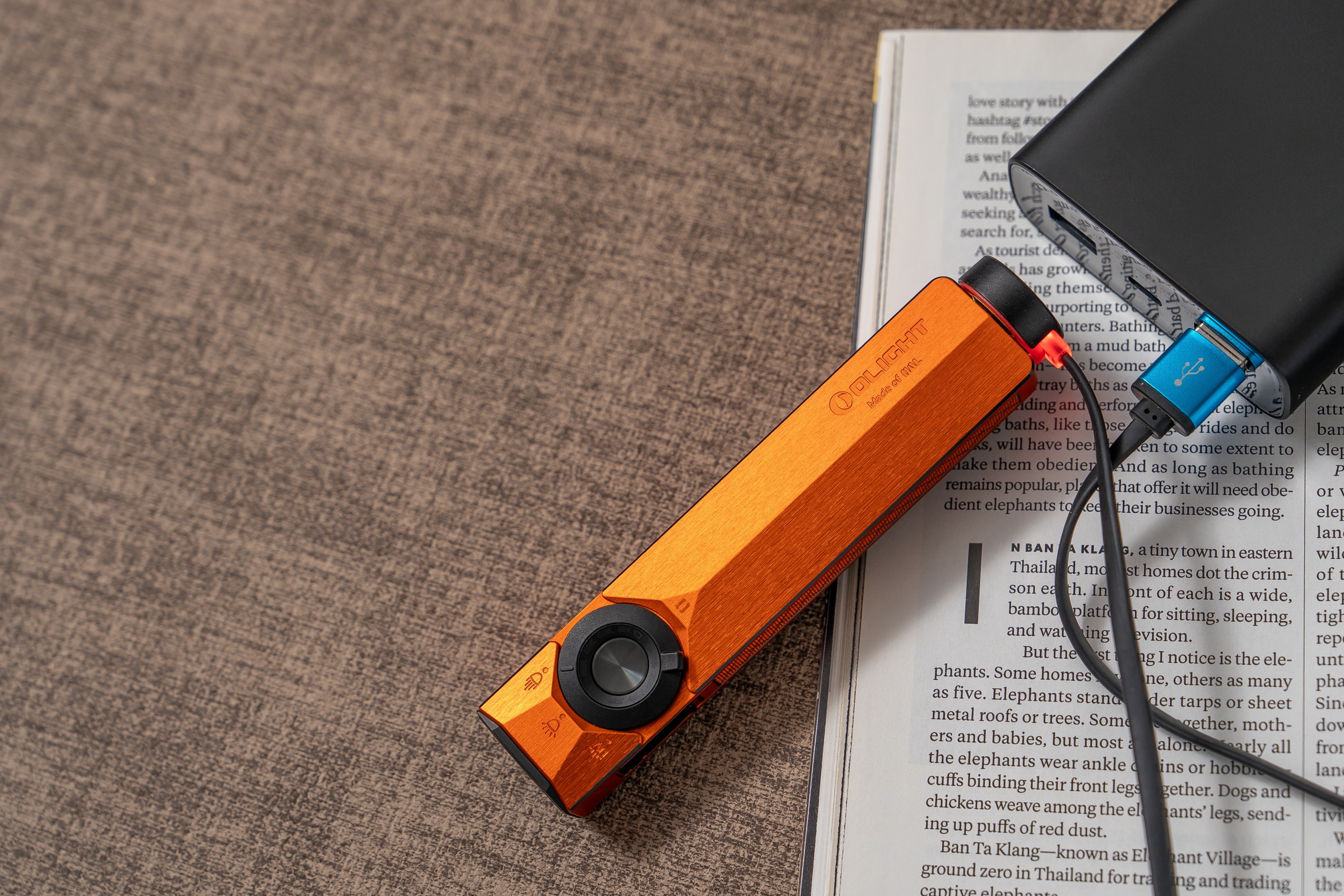 Olight - ArkPro Ultra Class 1 Cool White Amber Orange Taschenlampe 1700 Lumen