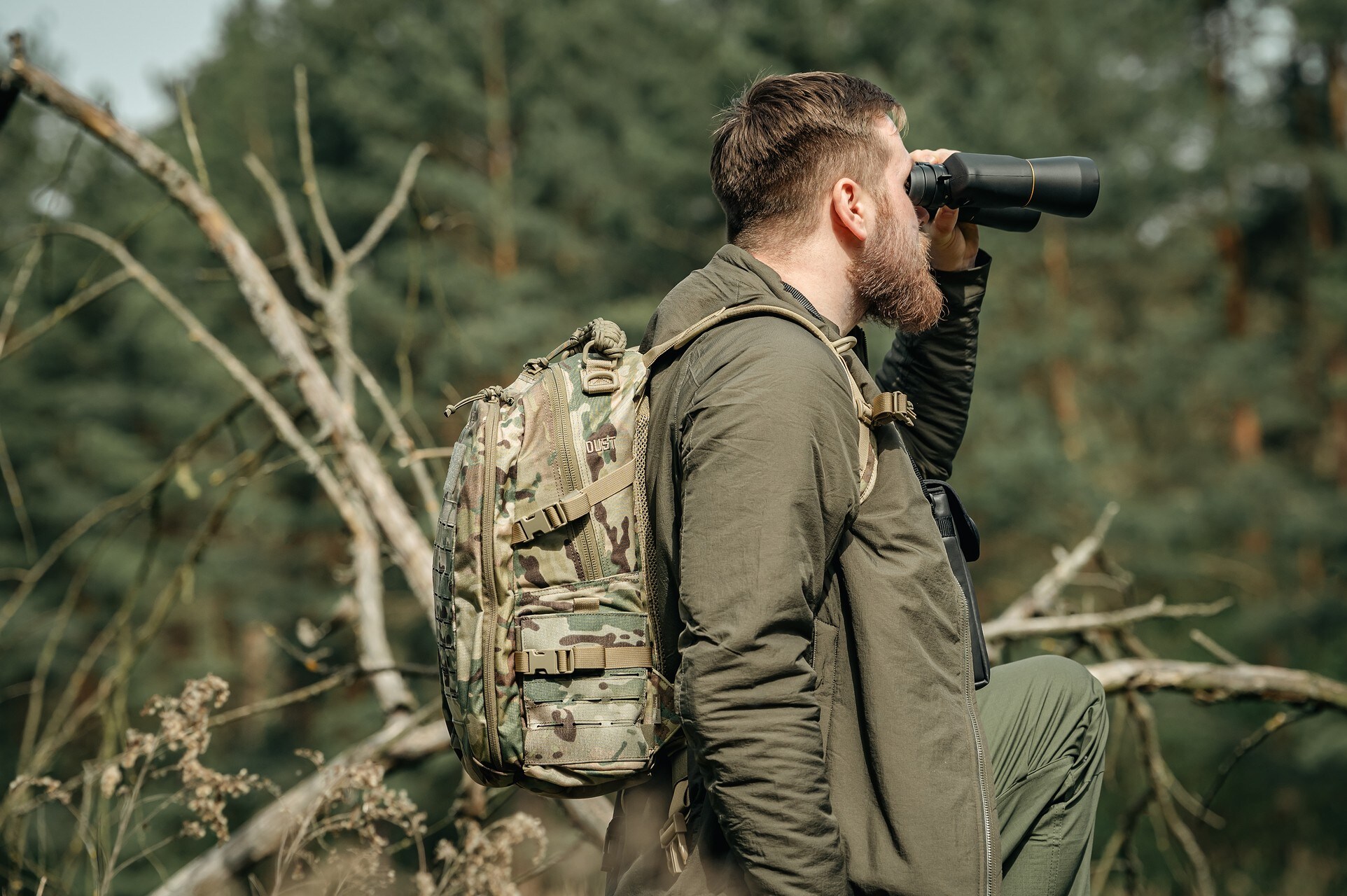 Bushnell - Militär Fernglas Legacy 10-22x50 WTP