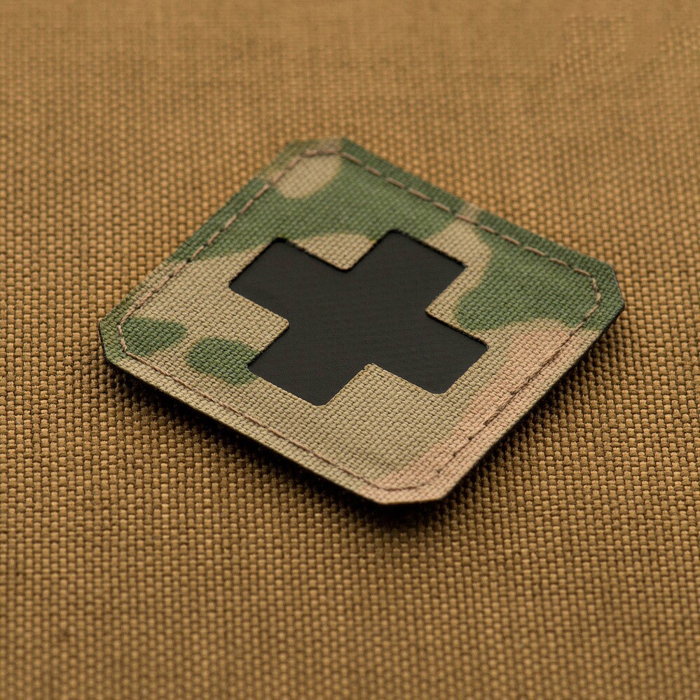 M-Tac - Medic Cross Laser Cut - Aufnäher mit Klettrückseite für Militärisches Sanitätspersonal - Multicam/Black