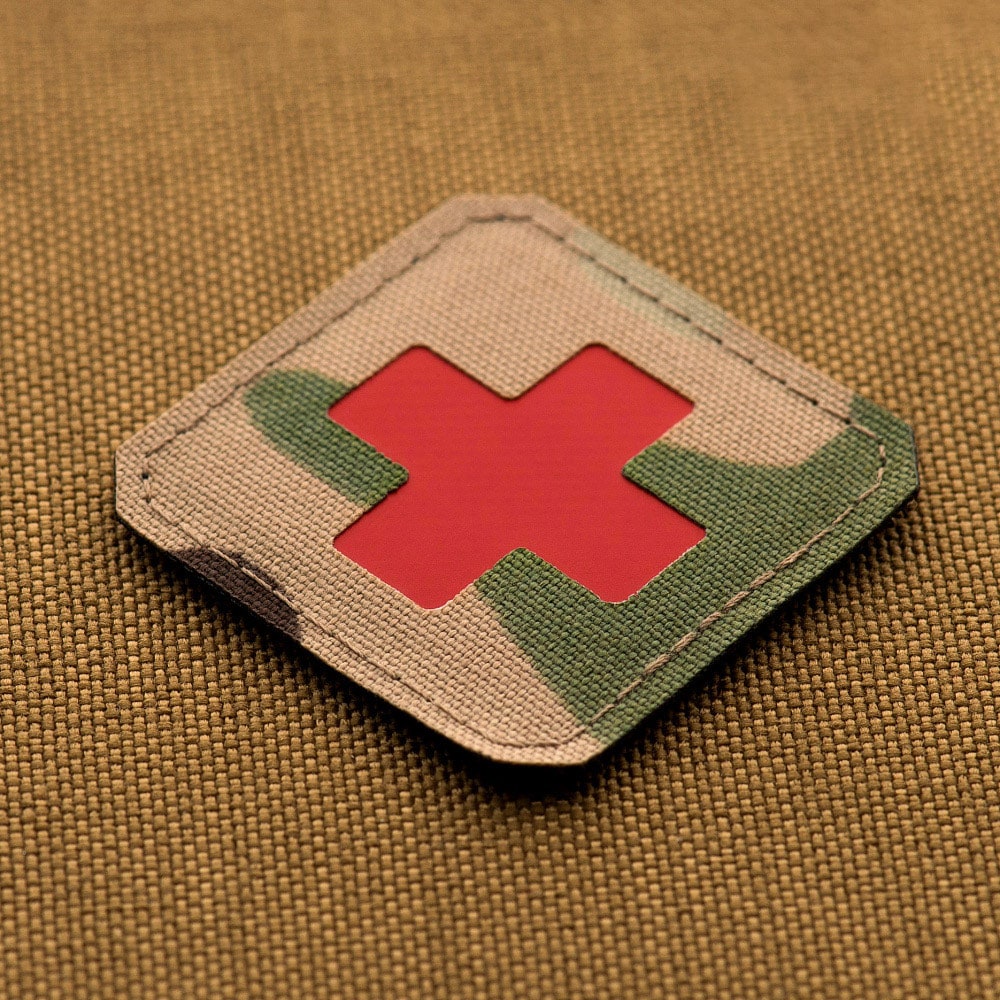 M-Tac - Medic Cross Laser Cut - Aufnäher mit Klettrückseite für Militärisches Sanitätspersonal - Multicam/Red