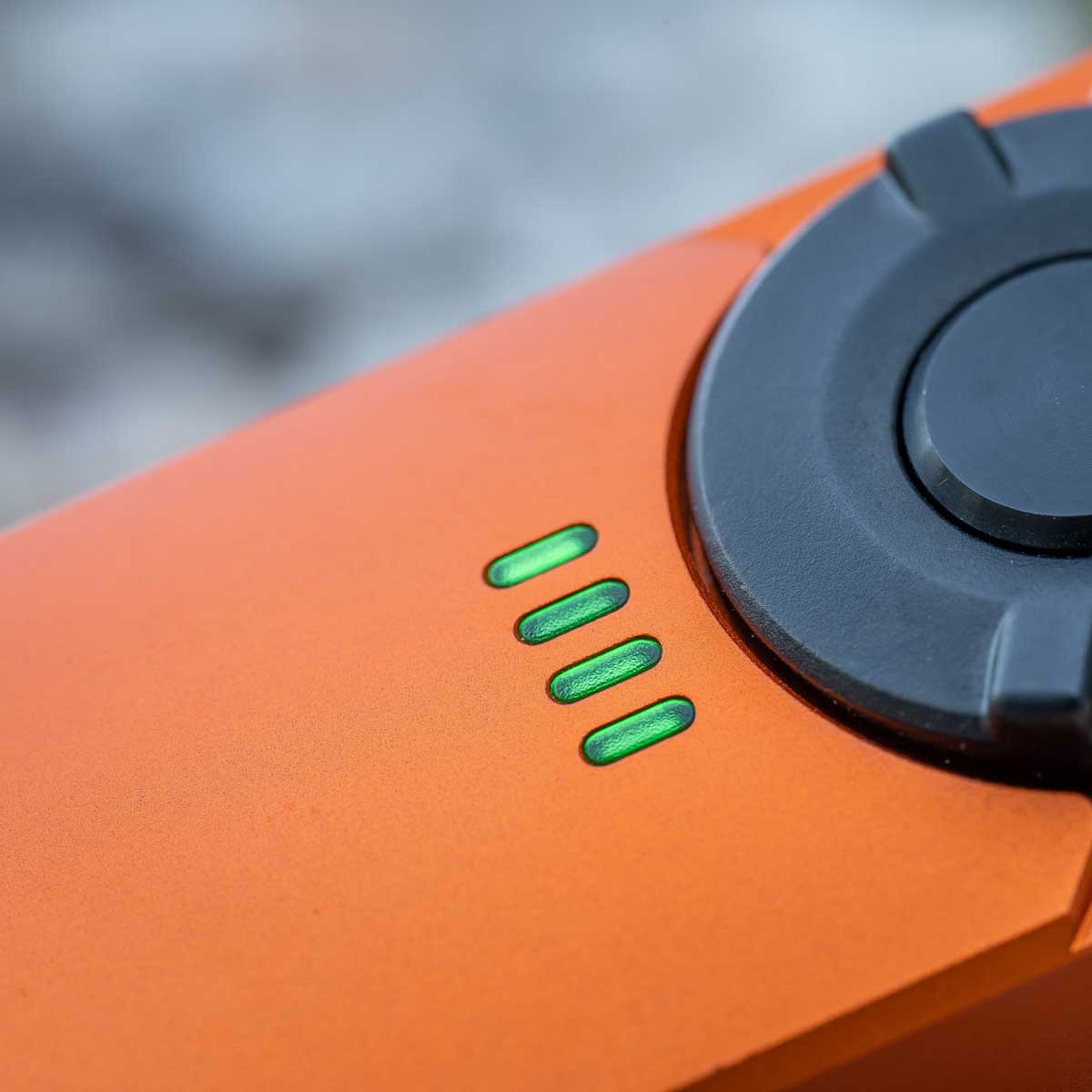 Olight - Arkfeld Cool White - Taschenlampe mit Laserpointer - Orange - 1000 Lumen