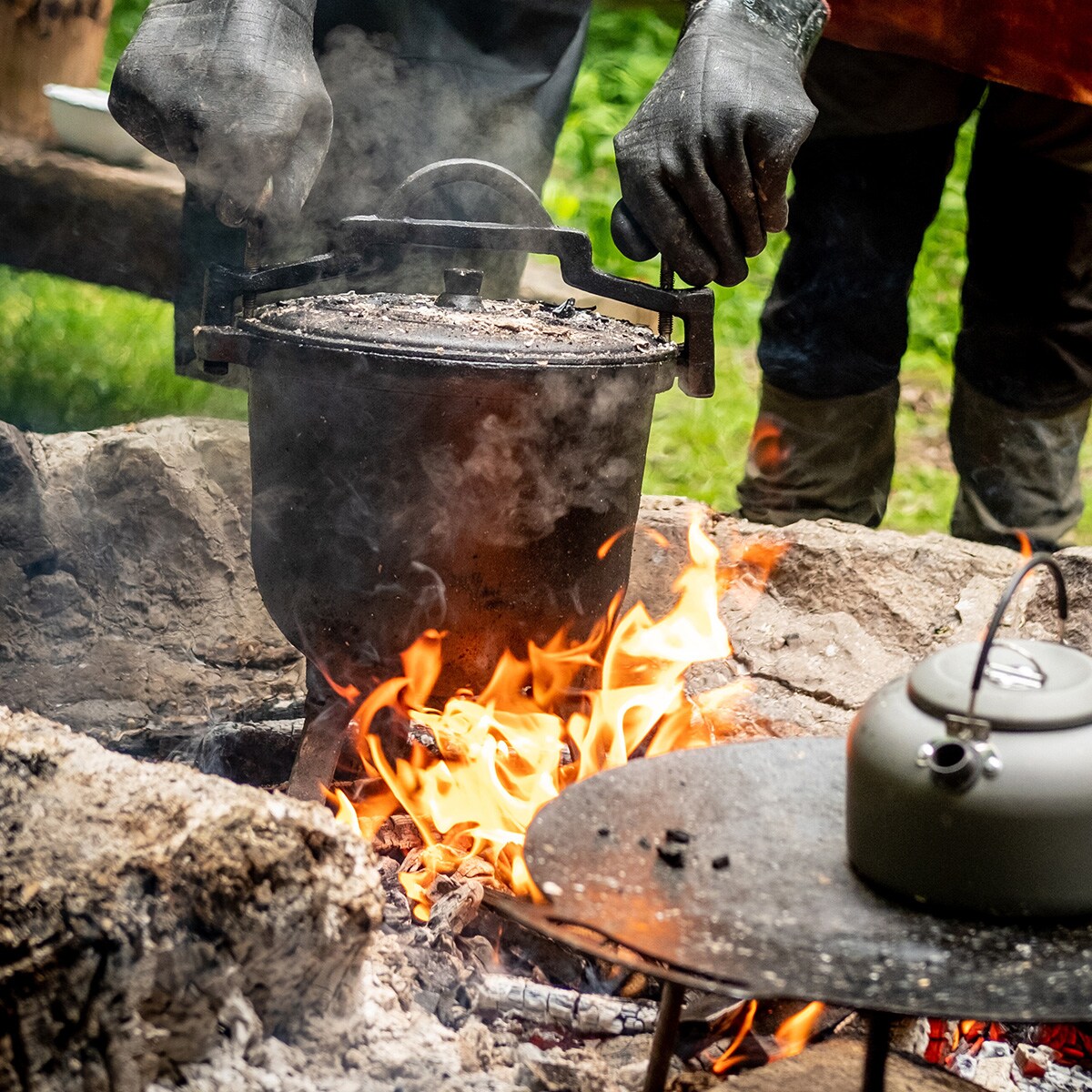 Kawmet - Gusseisen Kessel - fürs Lagerfeuer - 8 l