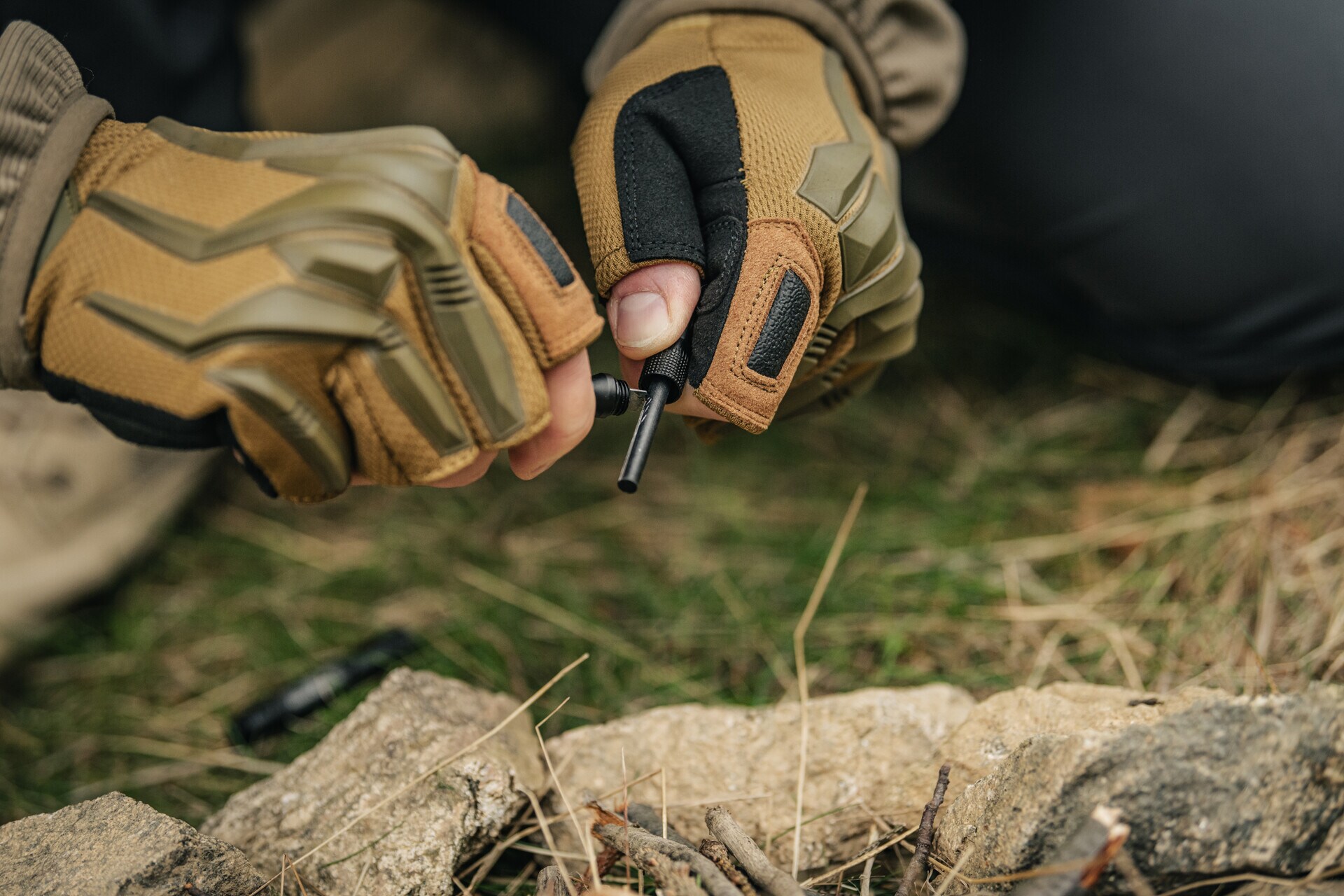 Highlander - Outdoor - Feuerstarter-Set mit Kompass