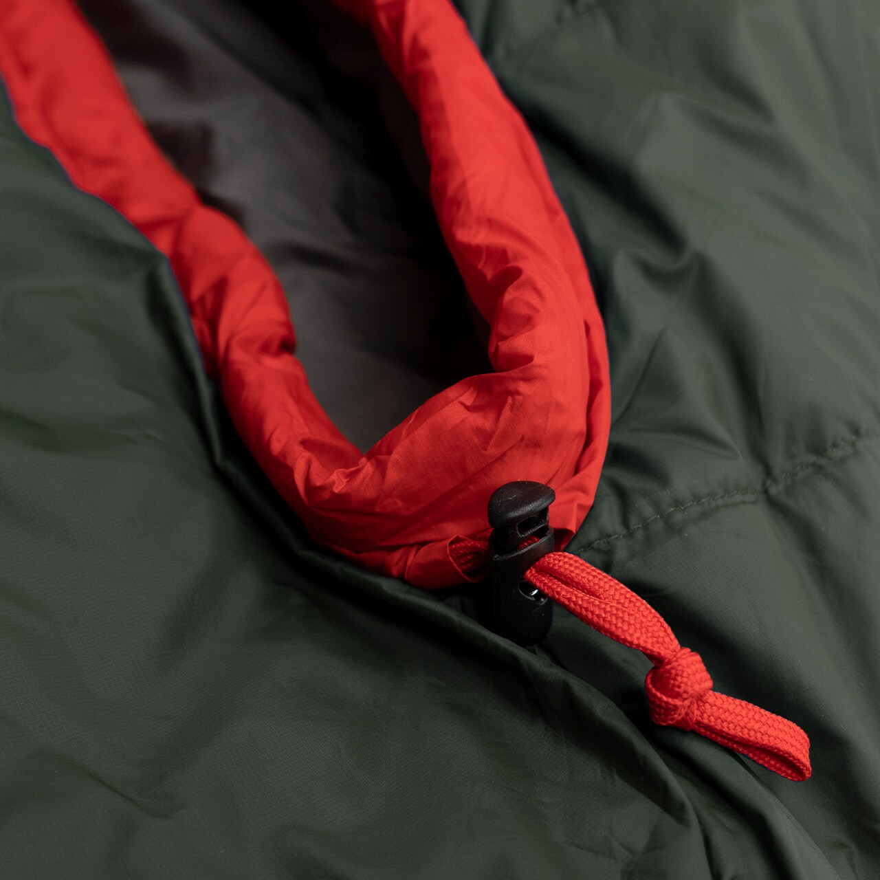 Alpinus Primalight 1000 Olive Sleeping Bag - Left