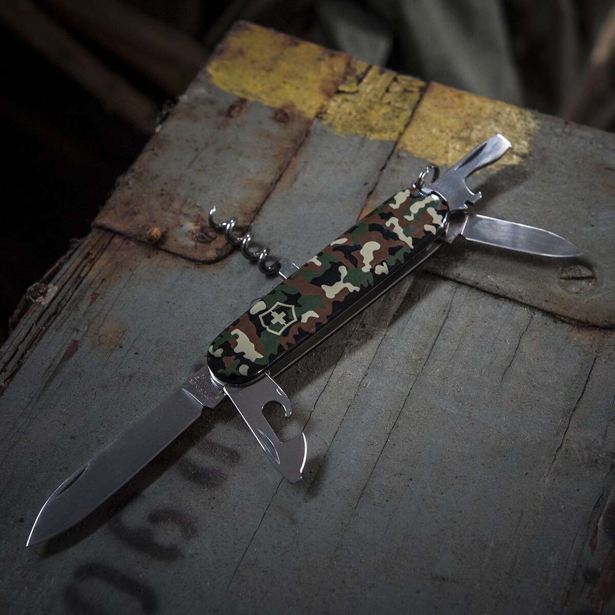 Victorinox Spartan Pocket Knife - Camo