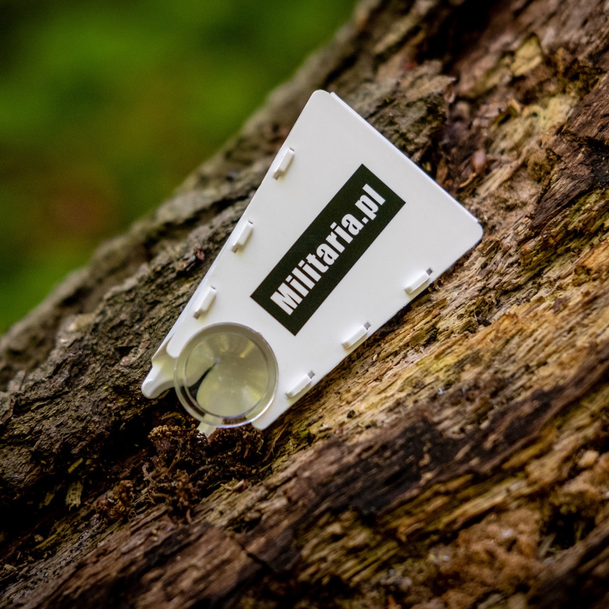 Militaria.pl tick remover with a magnifying glass