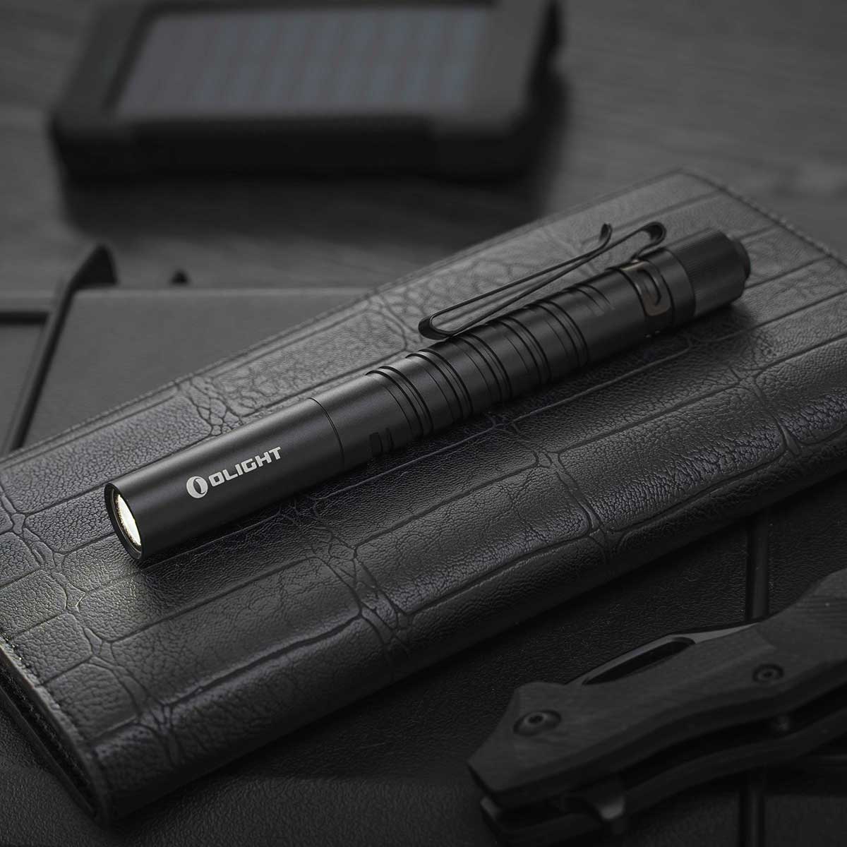 Olight I3T EOS Plus Flashlight Black - 250 lumens