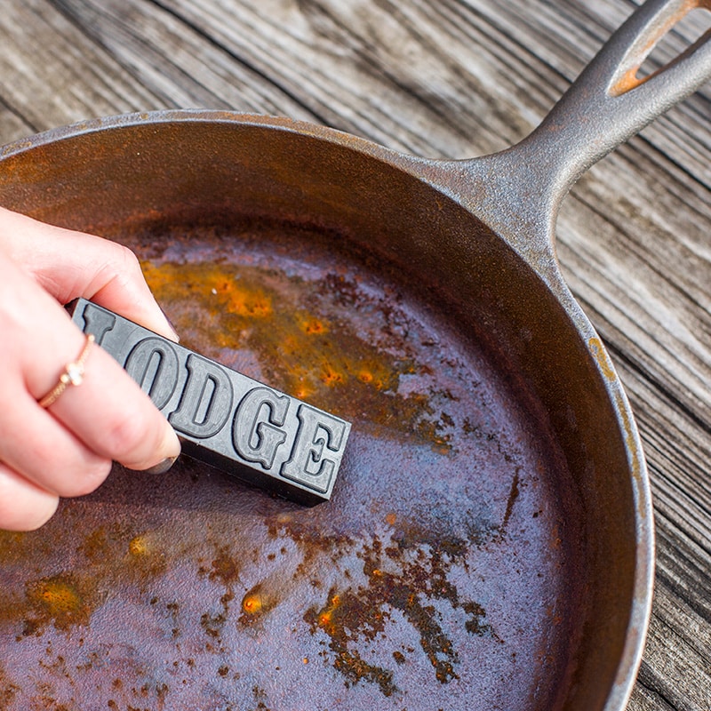 Lodge eraser for cleaning cast iron