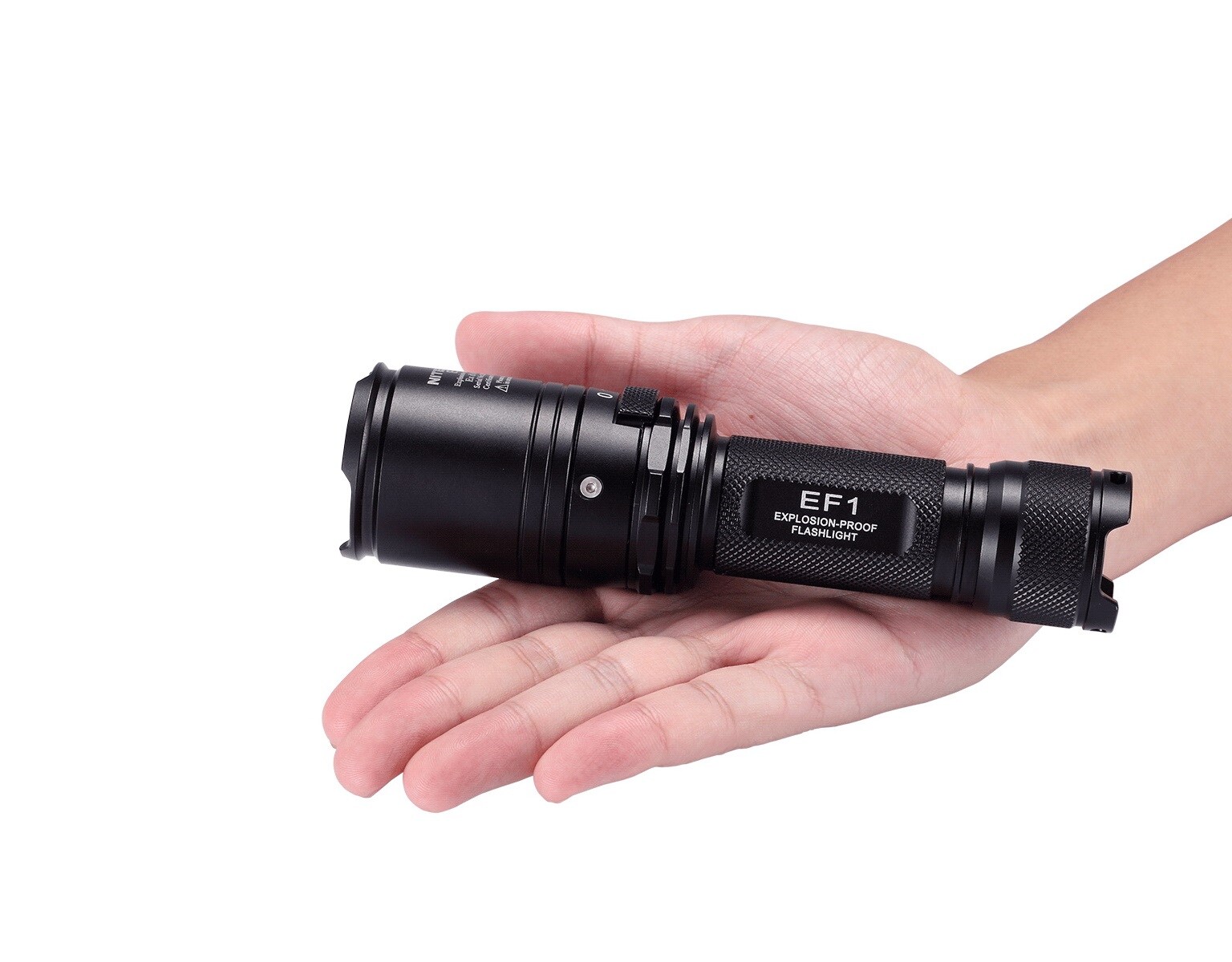 Nitecore EF1 flashlight - 830 lumens