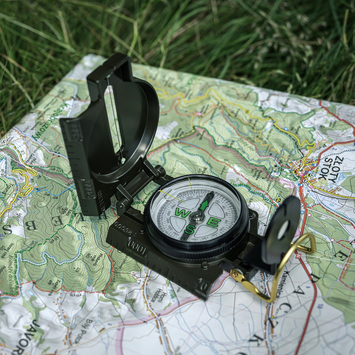 Badger Outdoor Military Lensatic Prismatic Compass