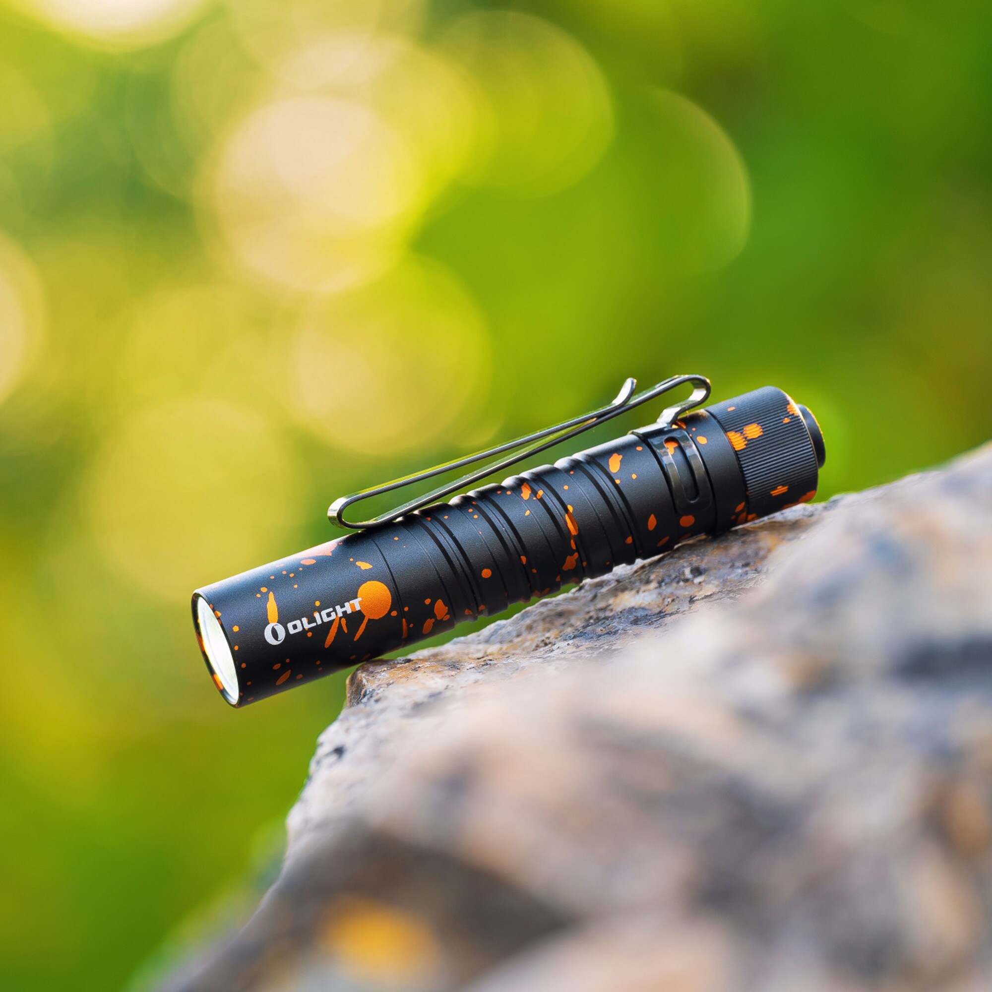 Olight I5T EOS Pumpkin Stains torch - 300 lumens