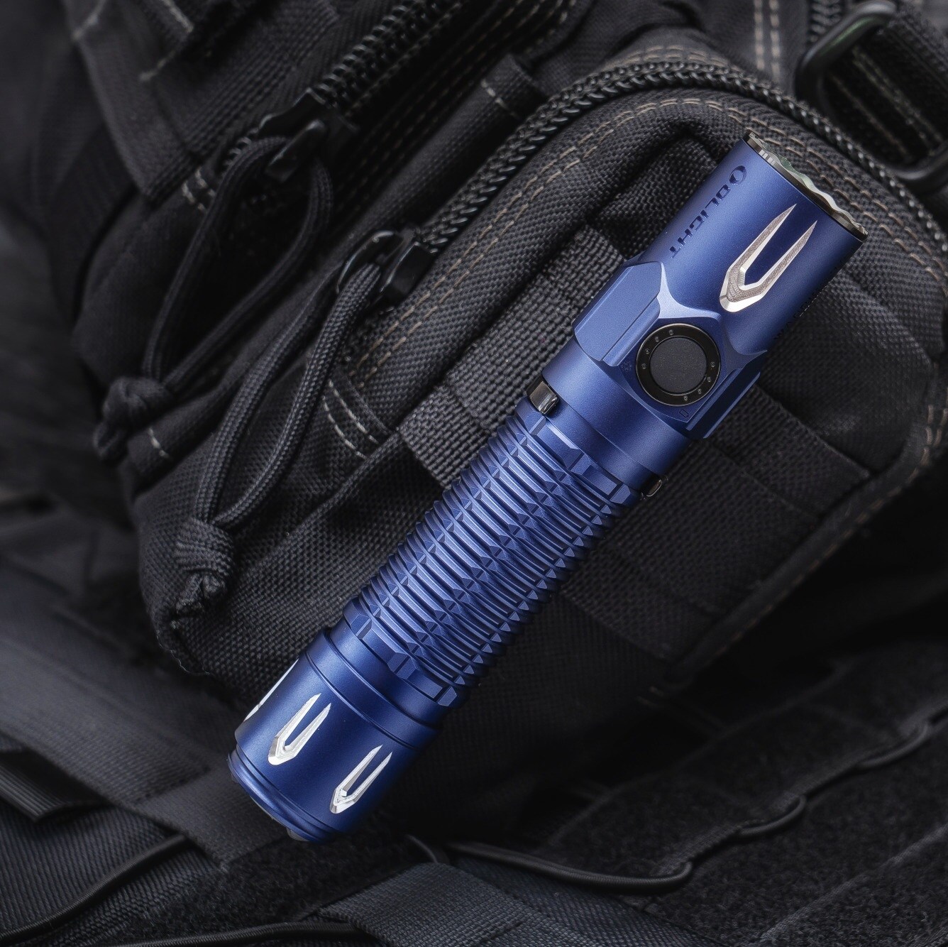 Olight Warrior 3S Regal Blue flashlight - 2300 lumens