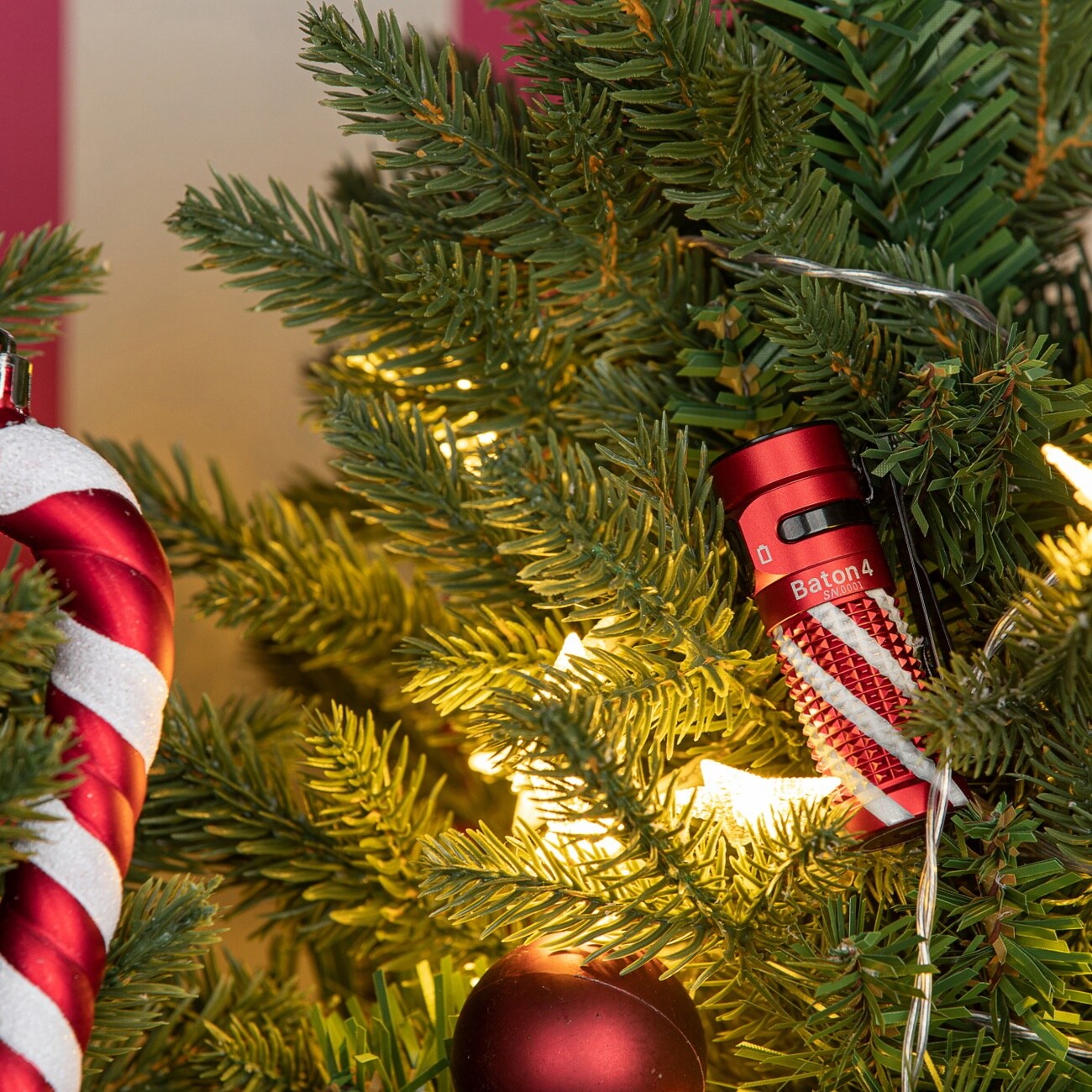 Olight Baton 4 Limited Edition White Red Rechargeable