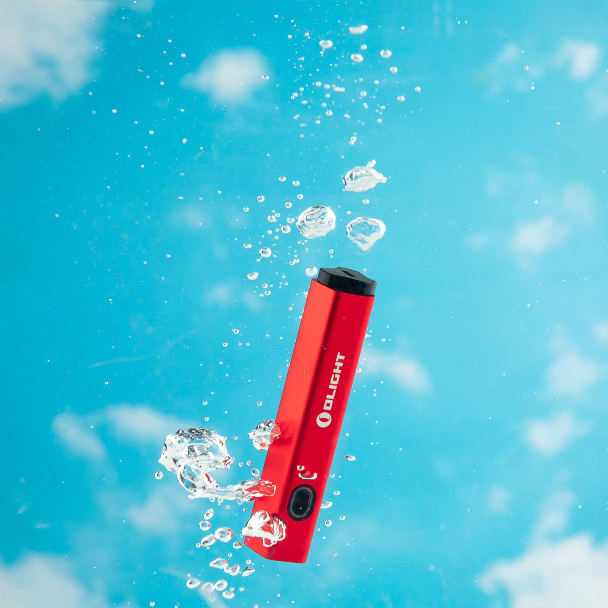 Olight Diffuse Flashlight Red - 700 lumens