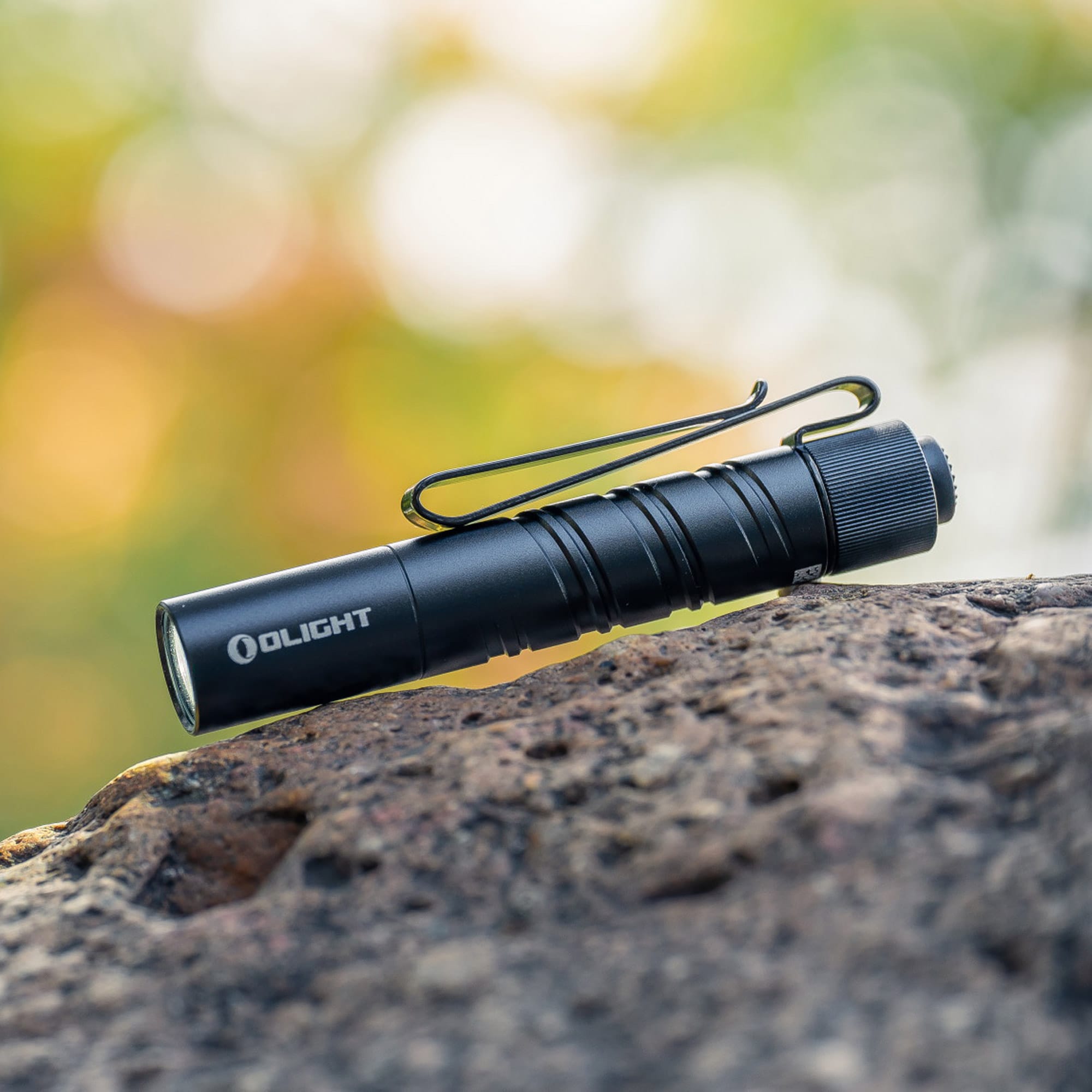 Olight I3T 2 EOS Flashlight Black - 300 lumens