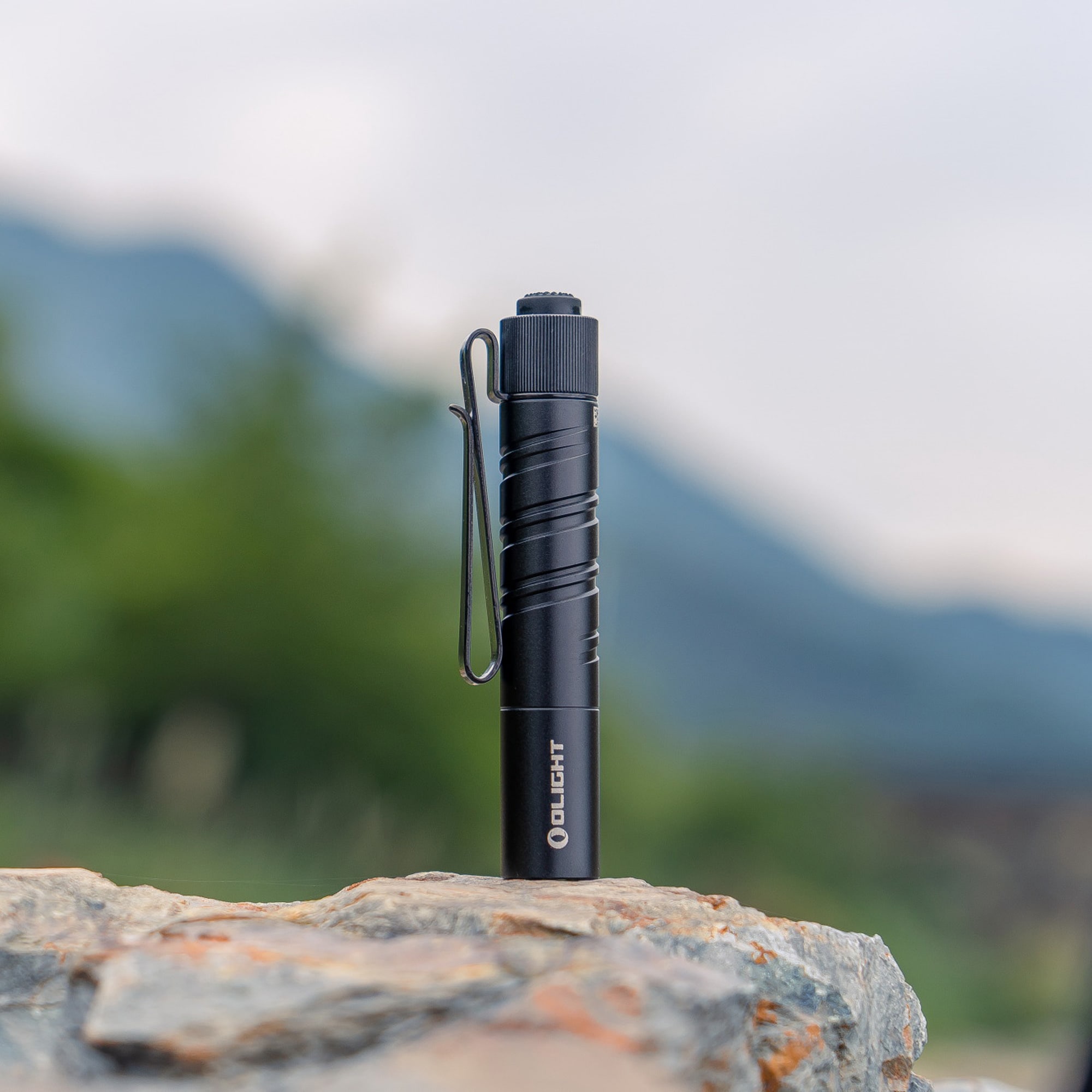 Olight I3T 2 EOS Flashlight Black - 300 lumens
