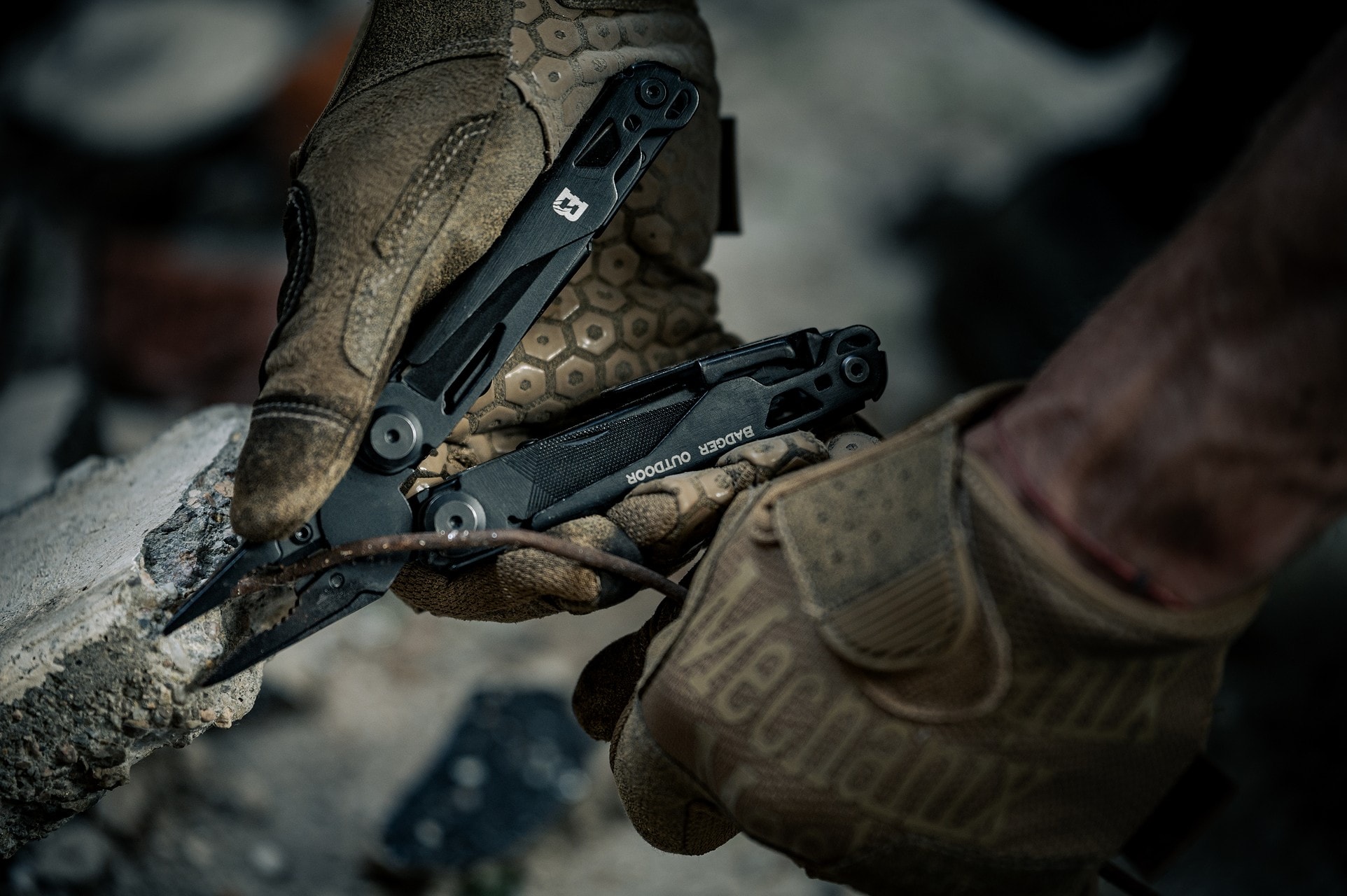 Badger Outdoor Solid Multitool Black