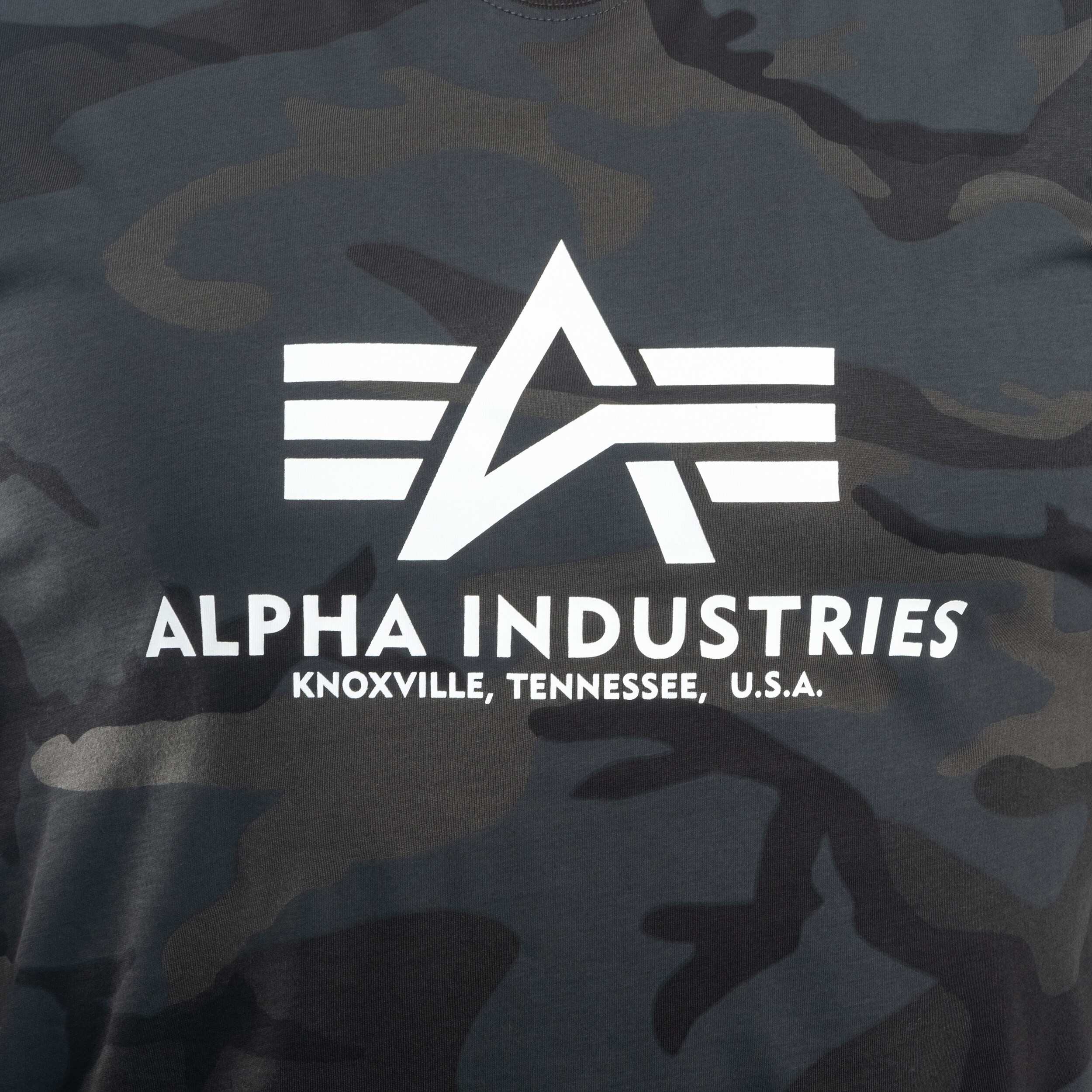 Alpha Industries Basic T-Shirt - Black Camo