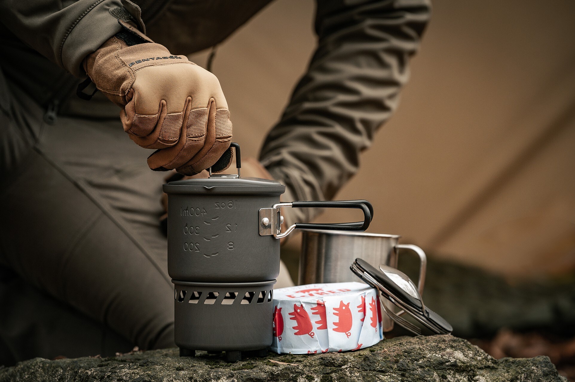 Esbit Tourist stove with a pot Cookset 585 ml
