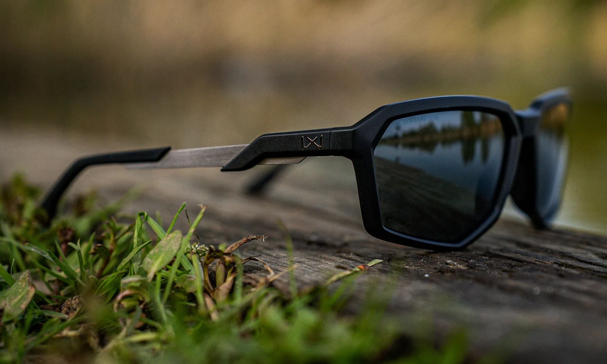 Wiley X Recon Tactical Sunglasses - Captivate Polarized Black Mirror/Matte Black